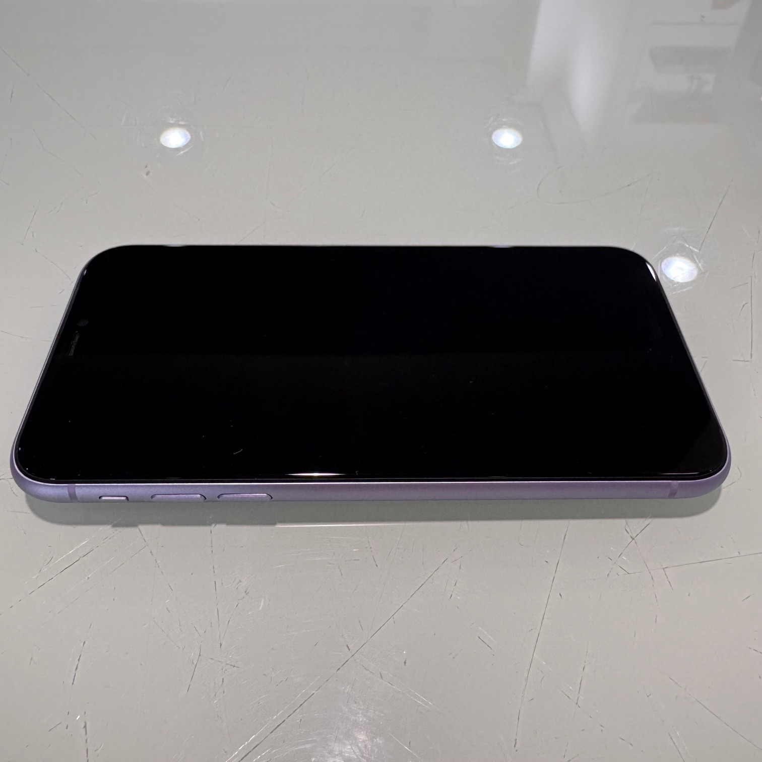 Apple iPhone 11 - 128 GB - lila (149)