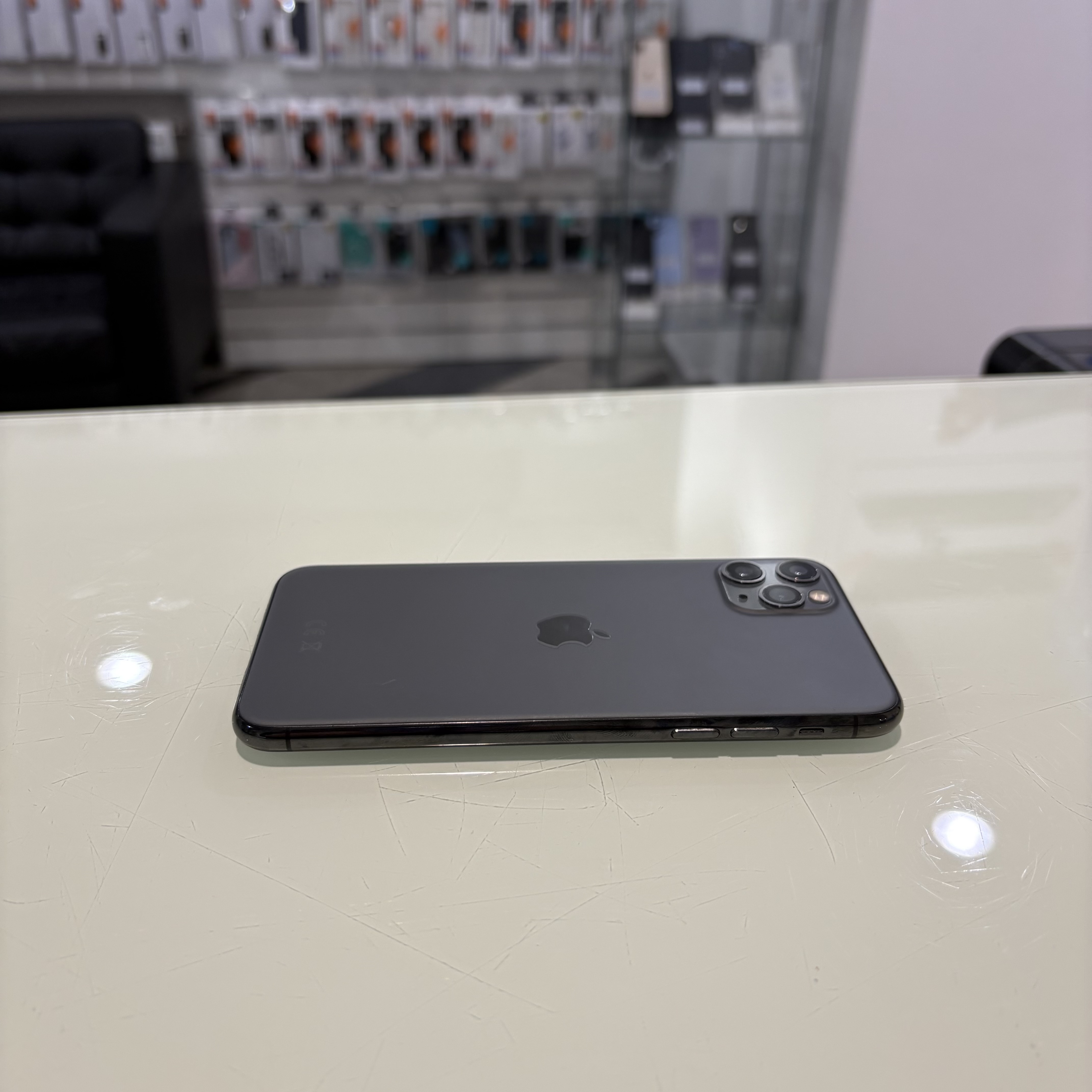 Apple iPhone 11 Pro Max - 128 GB - szürke (276)