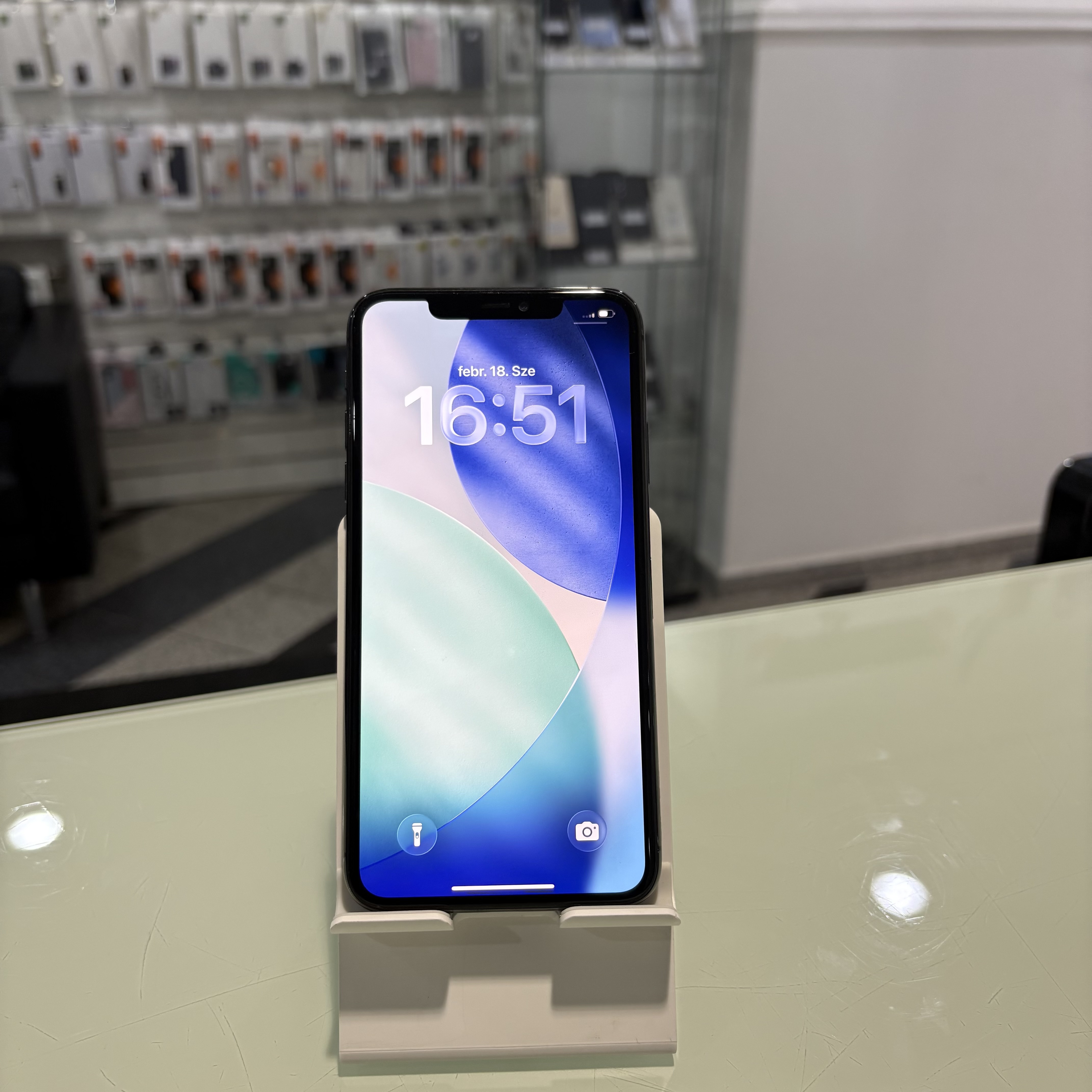 Apple iPhone 11 Pro Max - 128 GB - szürke (276)