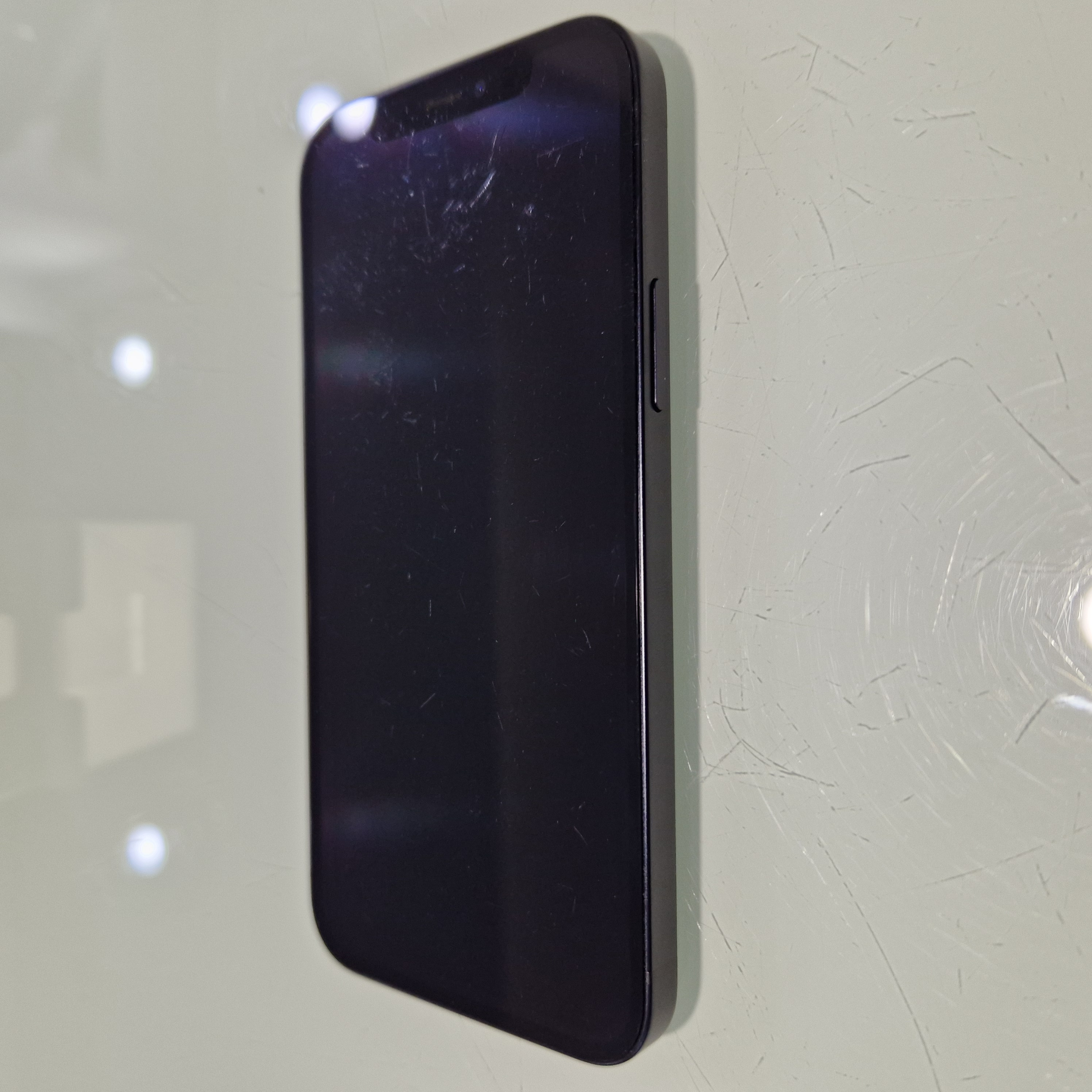 Apple iPhone 12 - 128 GB - fekete (212)