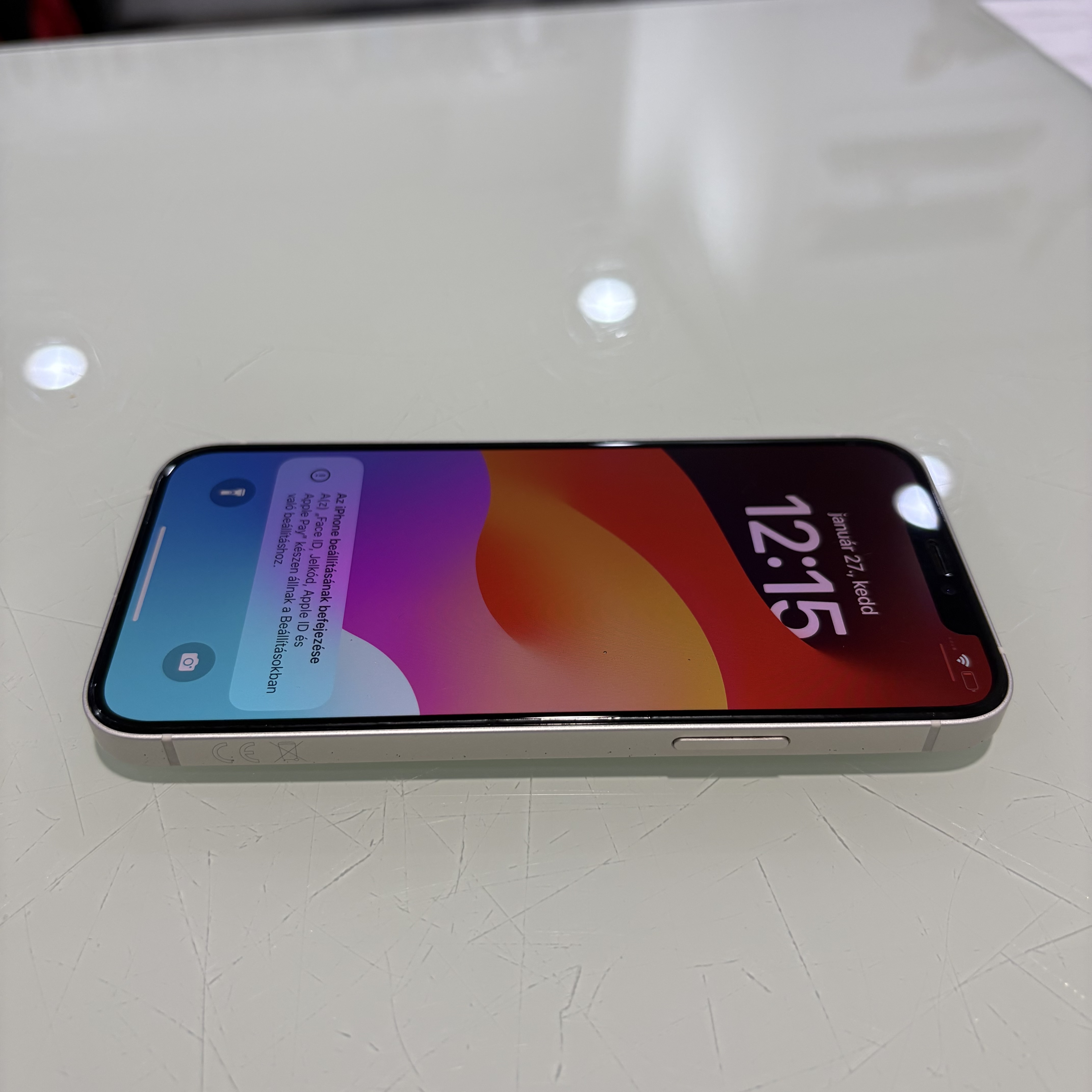 Apple iPhone 12 - 64 GB - fehér (240)