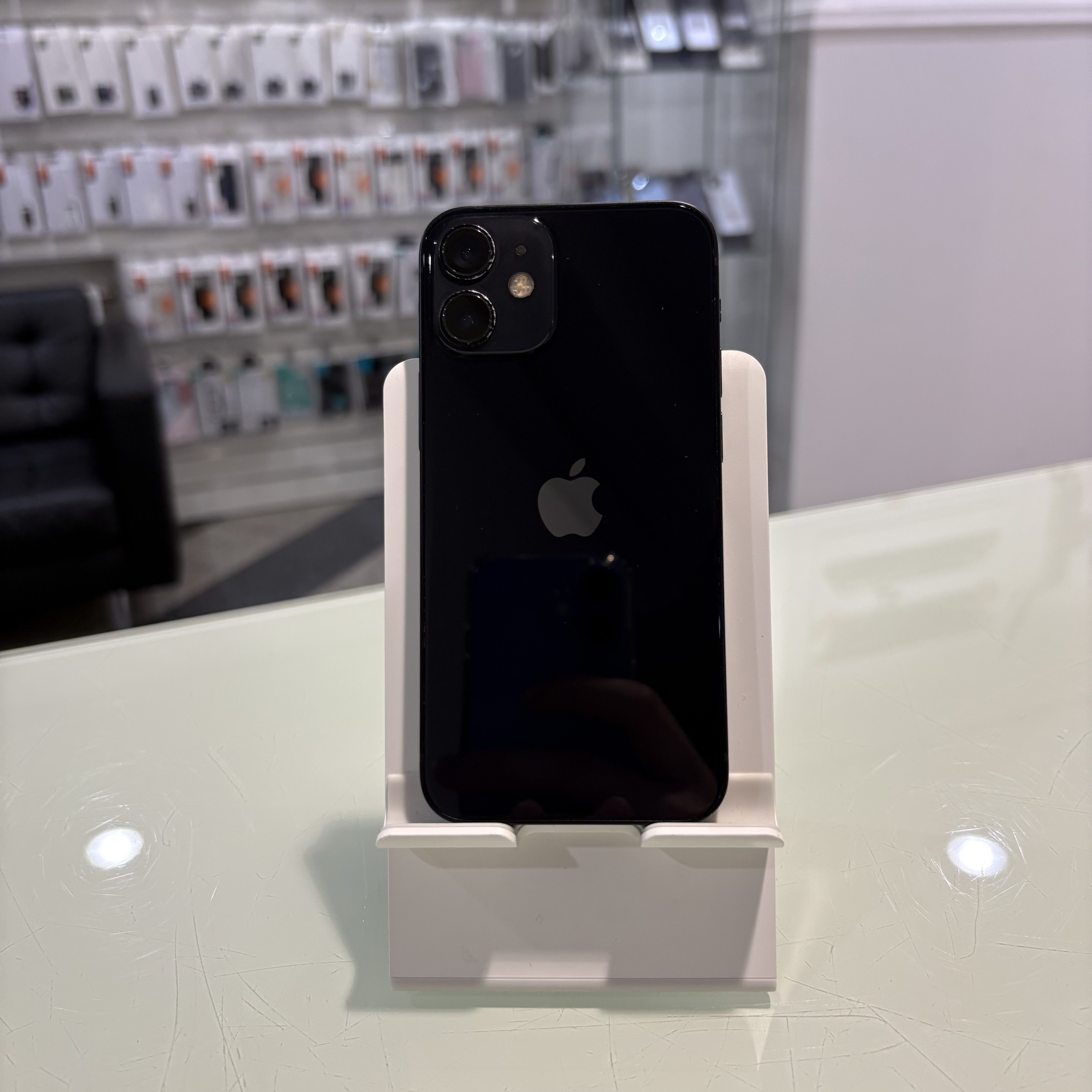 Apple iPhone 12 mini - 64 GB - fekete (334)