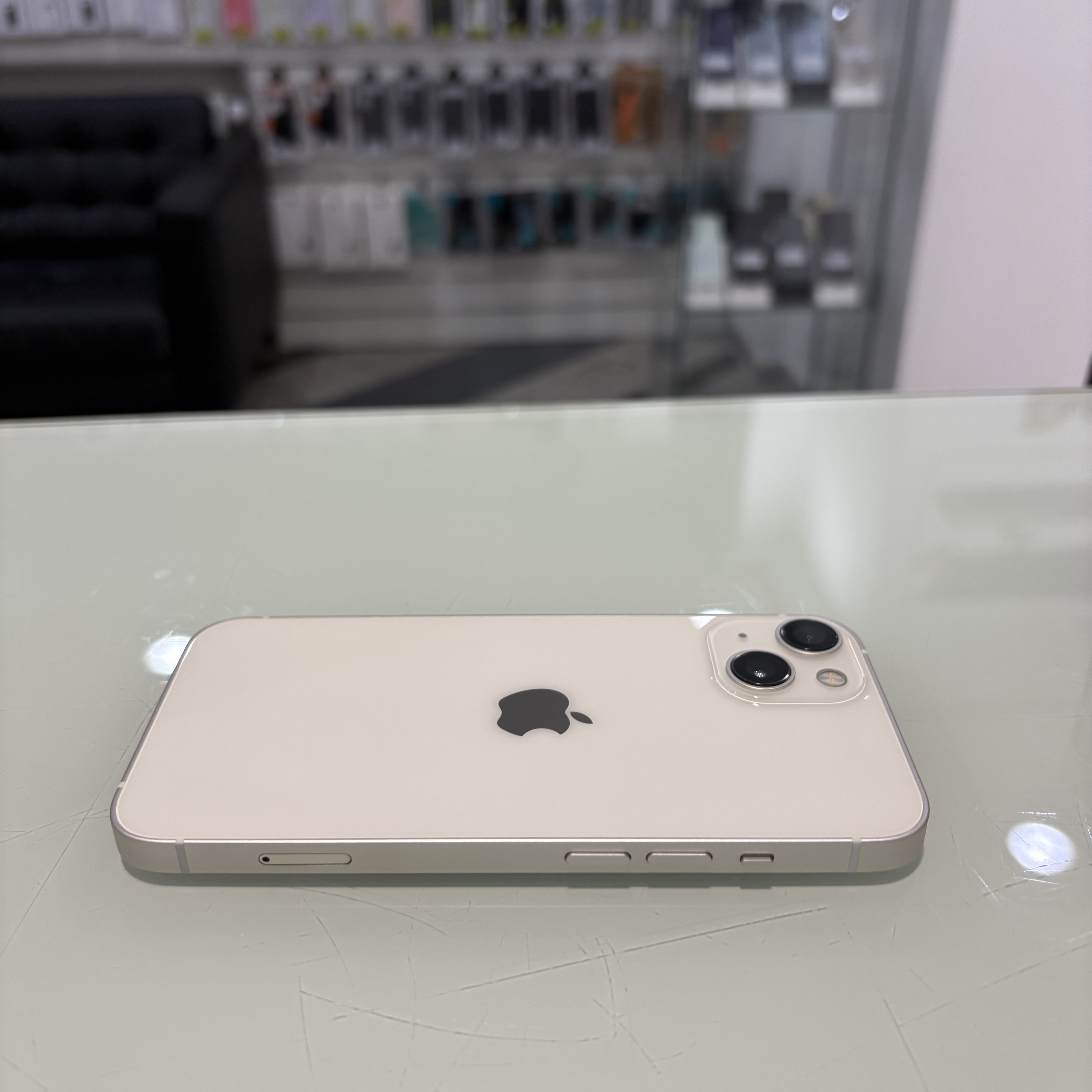 Apple iPhone 13 - 128 GB - fehér (437)