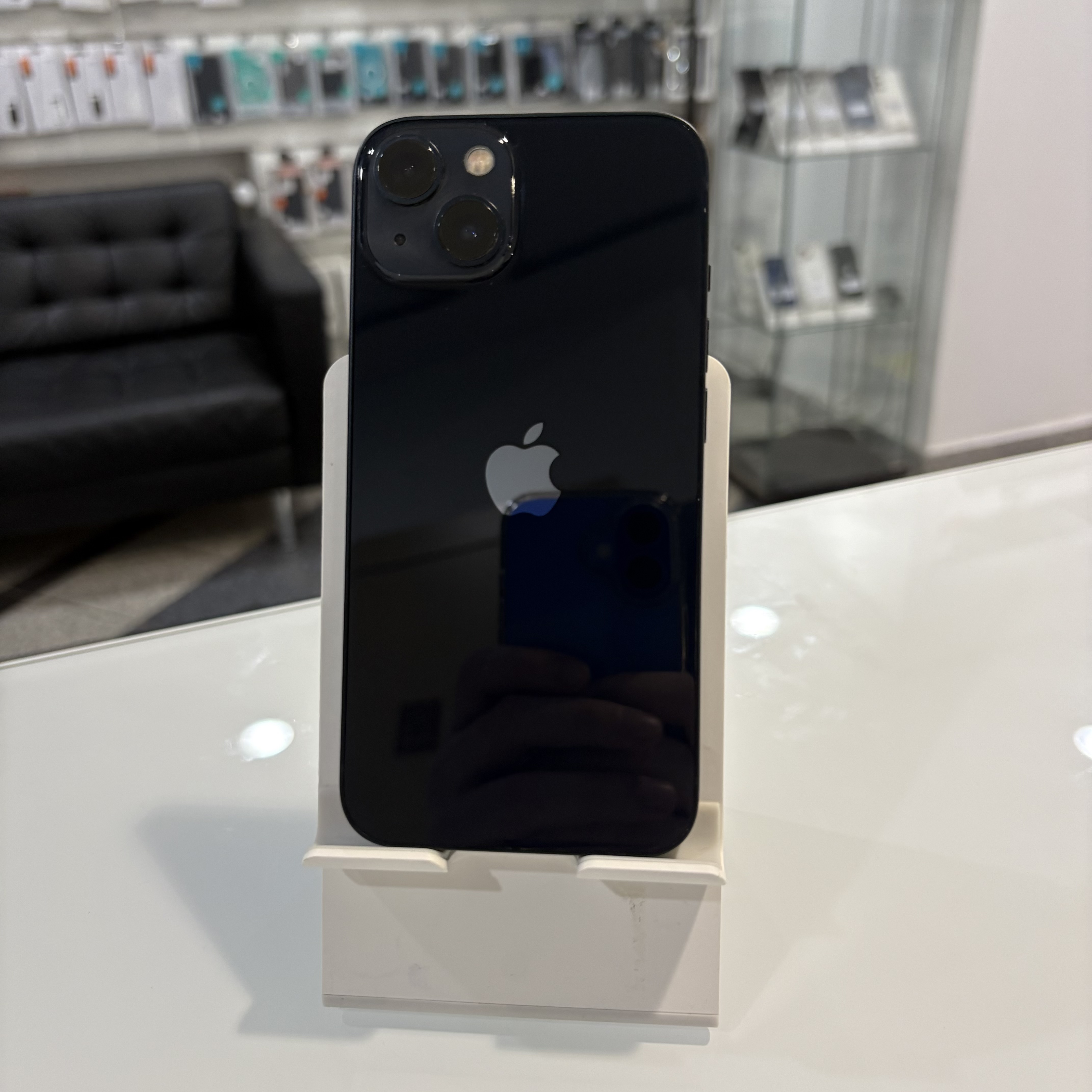 Apple iPhone 13 - 128 GB - fekete (484)
