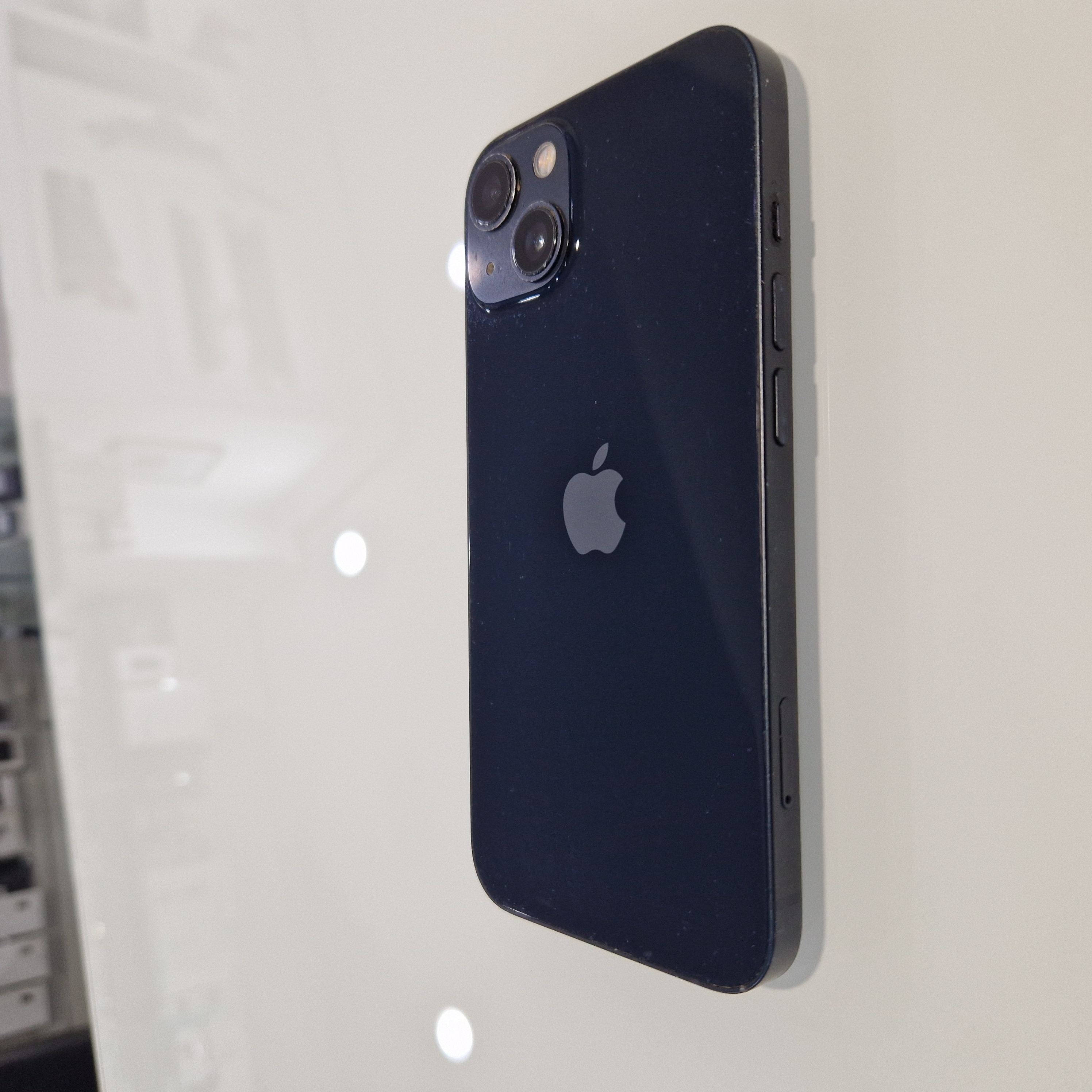Apple iPhone 13 - 128 GB - fekete (496)