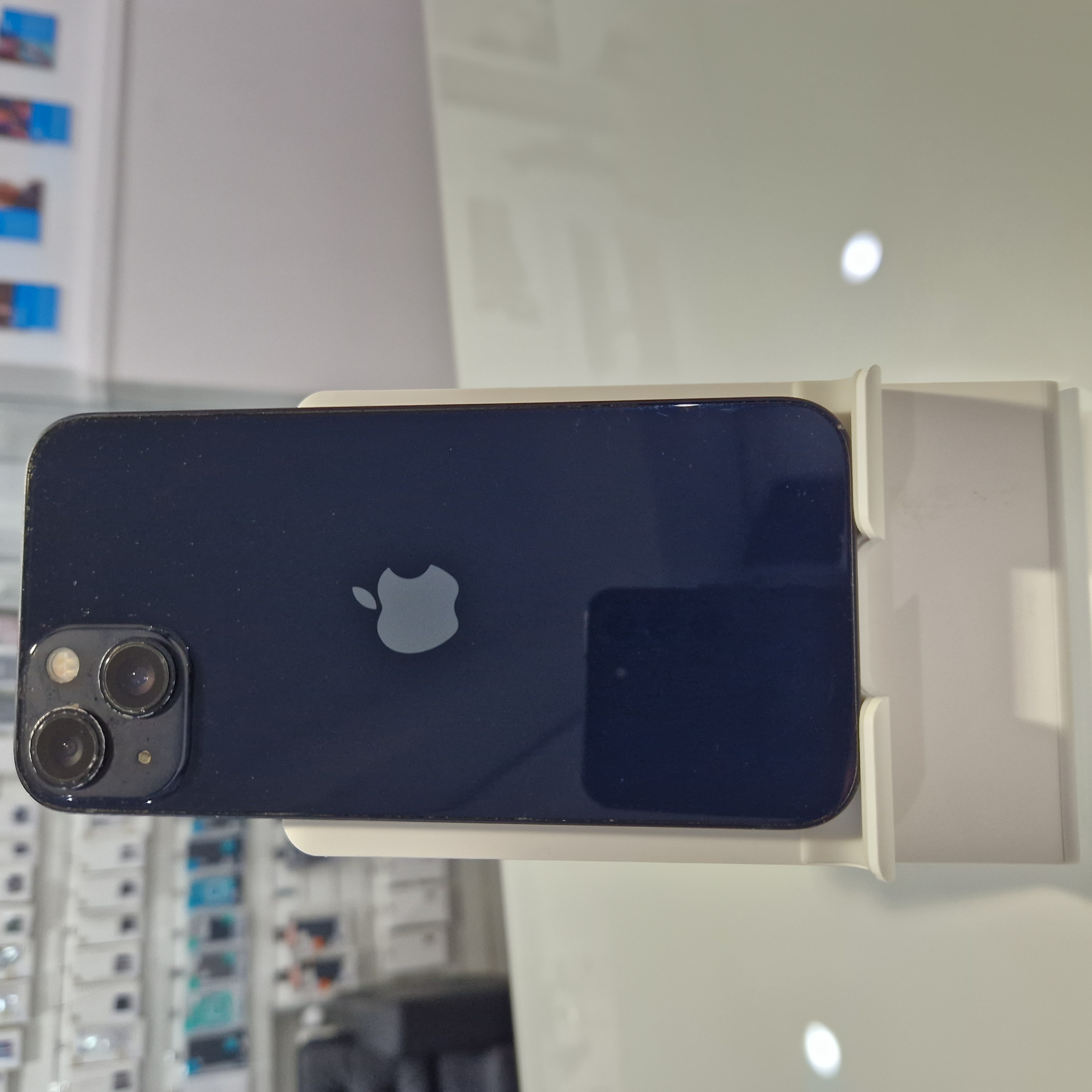 Apple iPhone 13 - 128 GB - fekete (496)