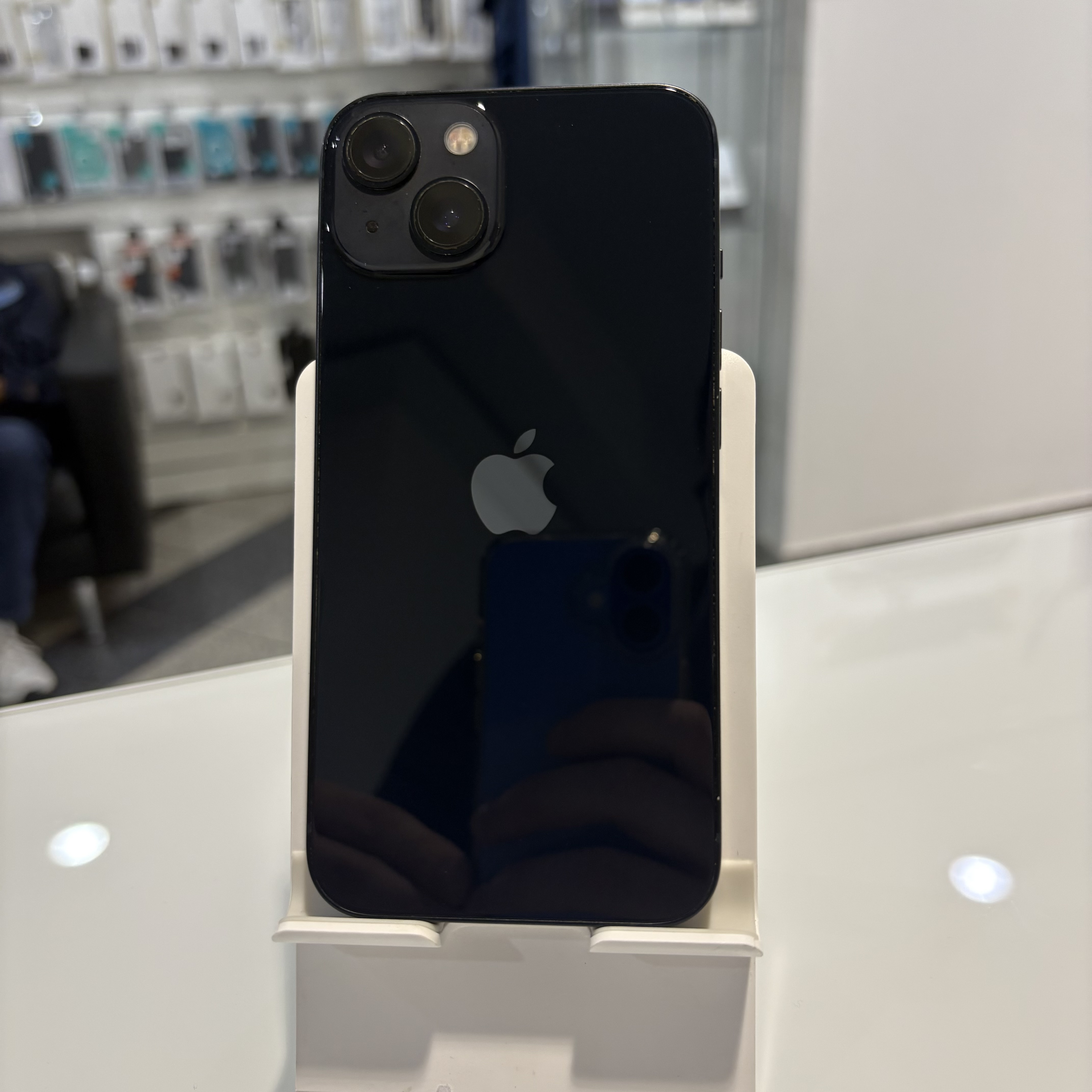 Apple iPhone 13 - 128 GB - fekete (507)