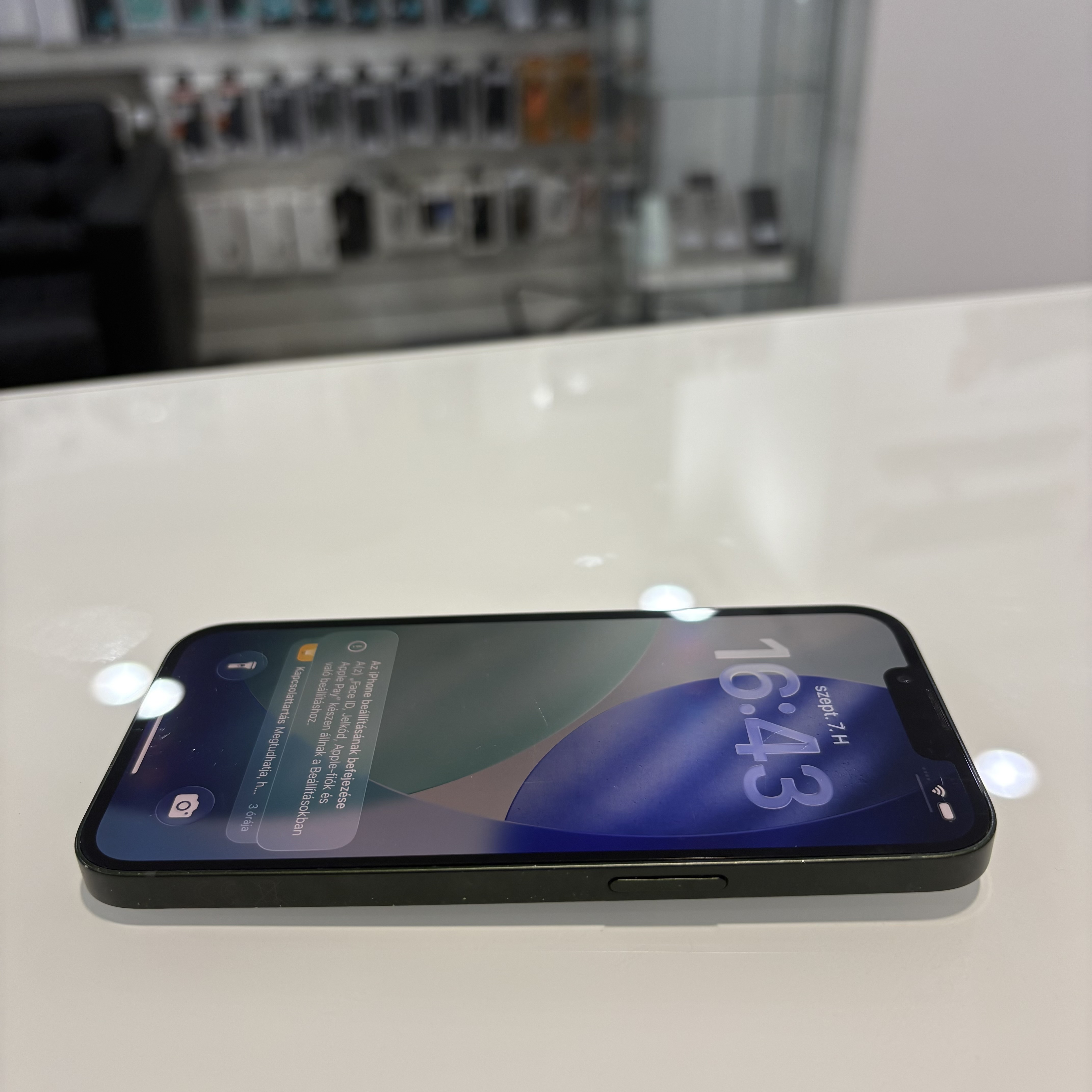 Apple iPhone 13 - 128 GB - zöld (477)