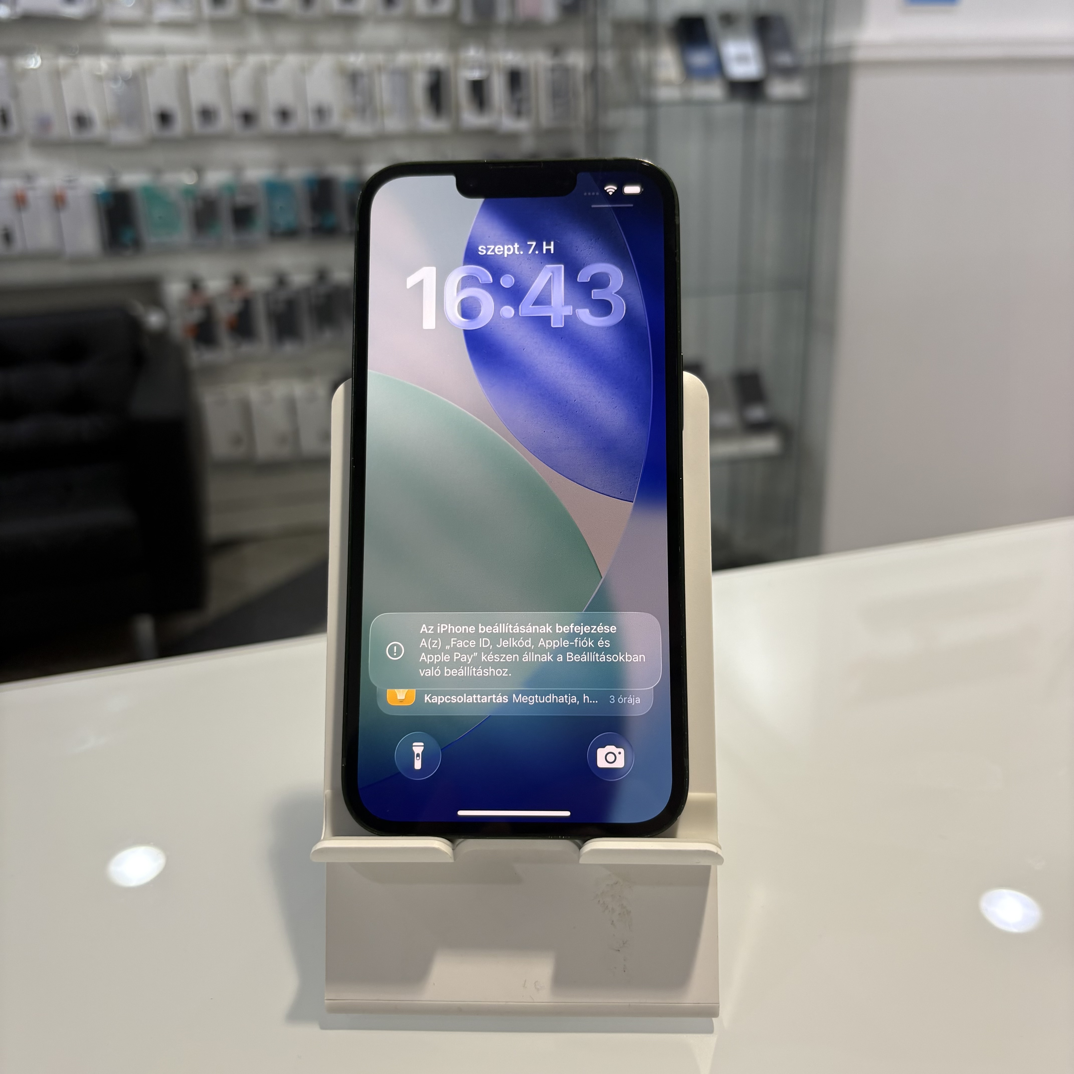 Apple iPhone 13 - 128 GB - zöld (477)