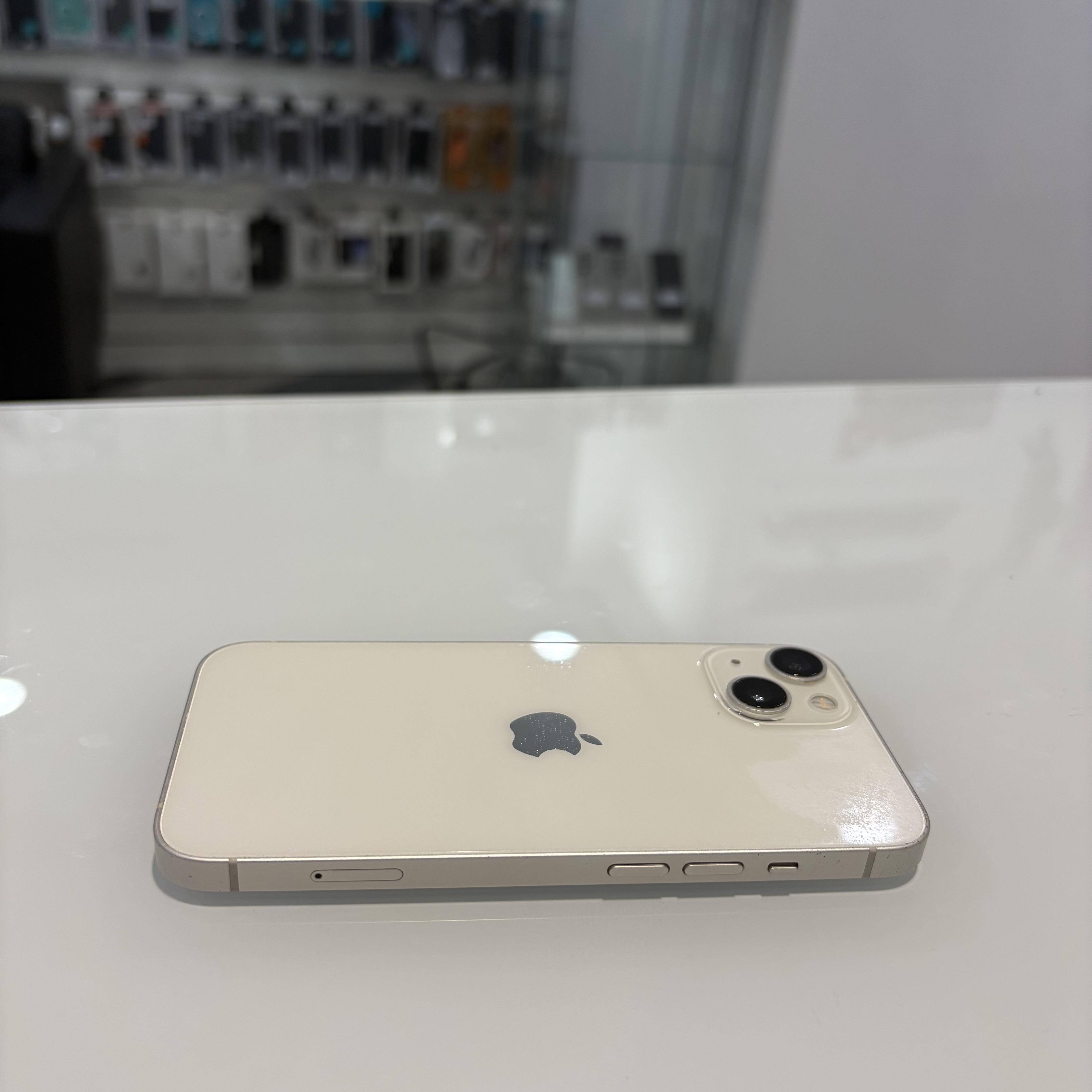 Apple iPhone 13 - 256 GB - fehér (464)