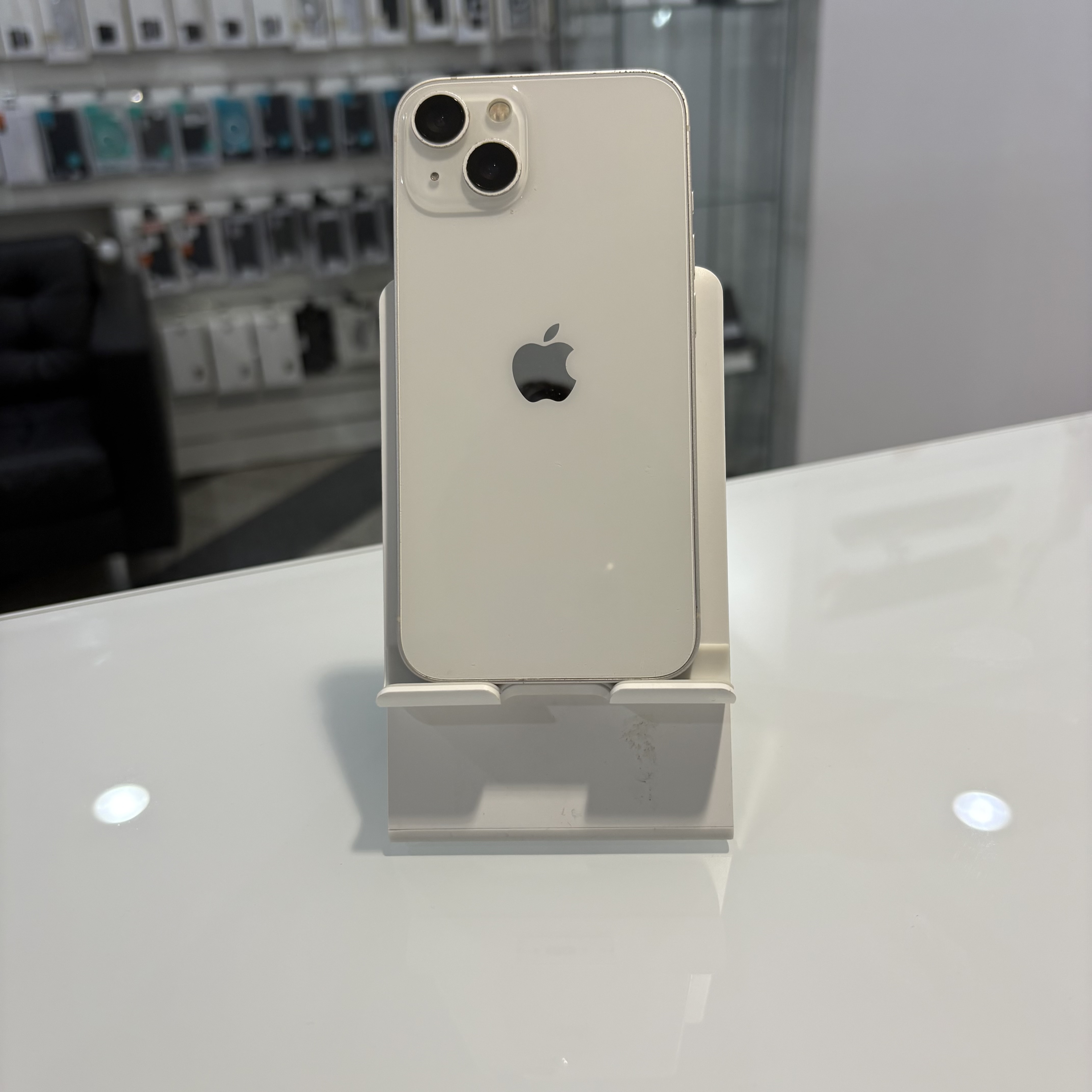 Apple iPhone 13 - 256 GB - fehér (464)