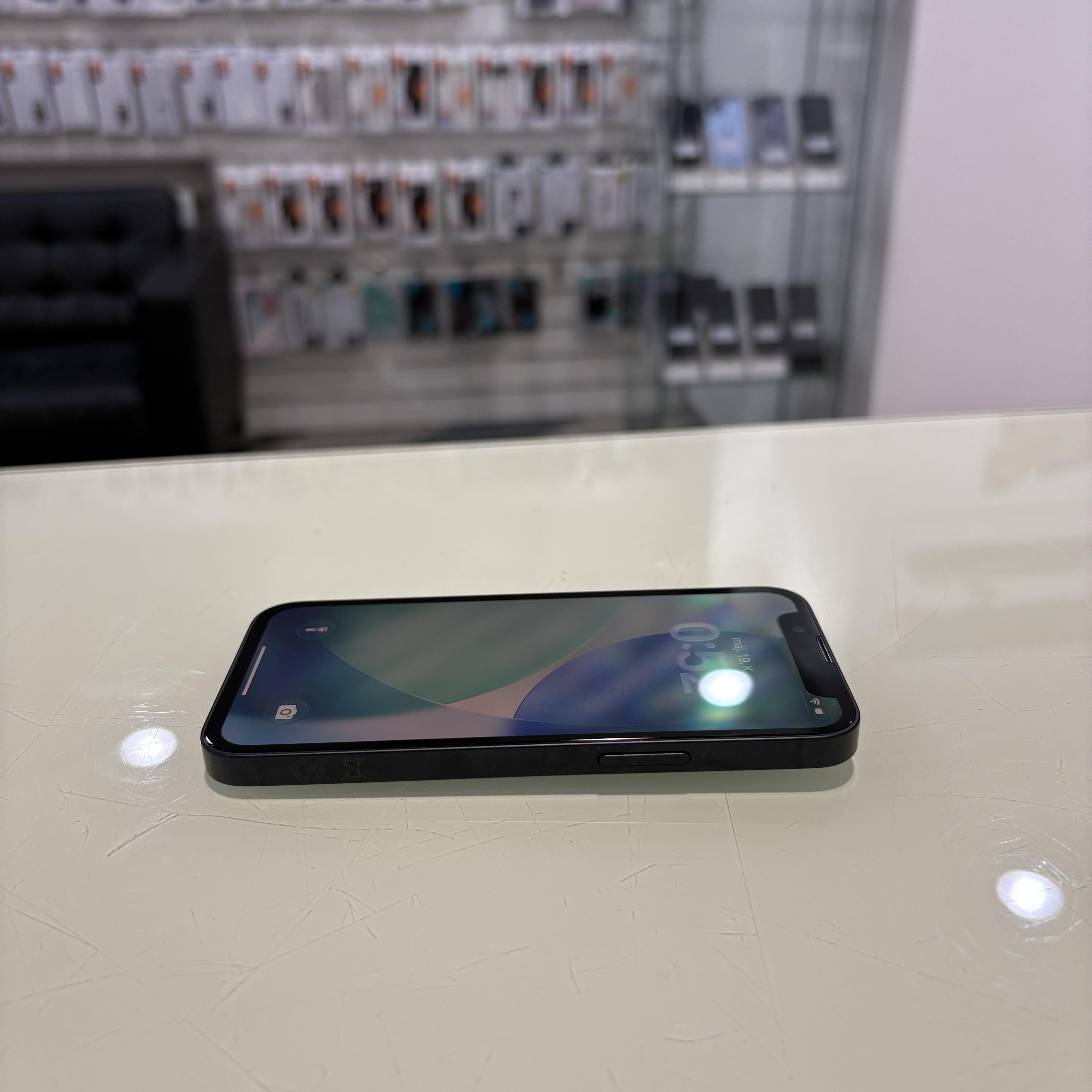 Apple iPhone 13 mini - 128 GB - fekete (357)