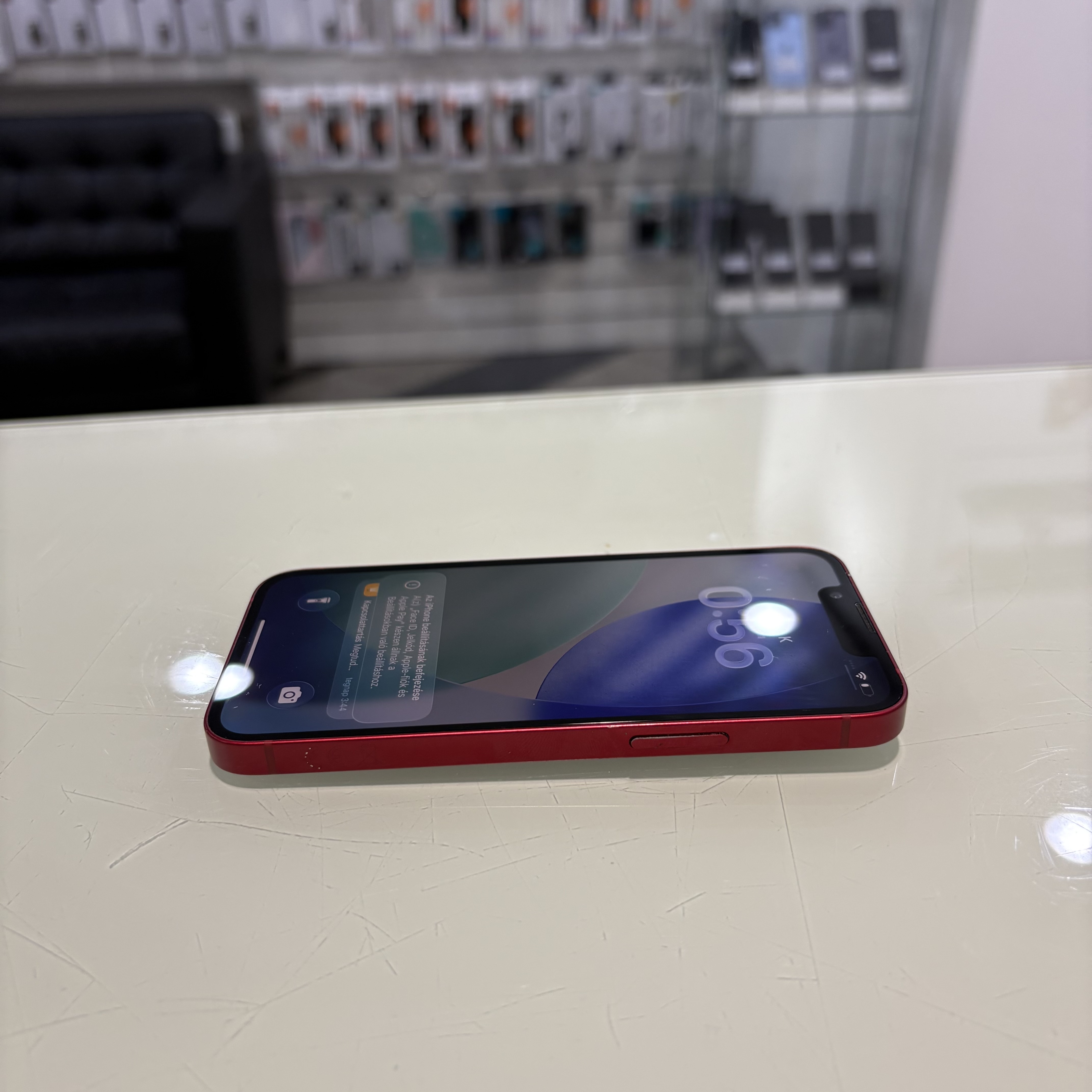Apple iPhone 13 mini - 128 GB - piros (355)