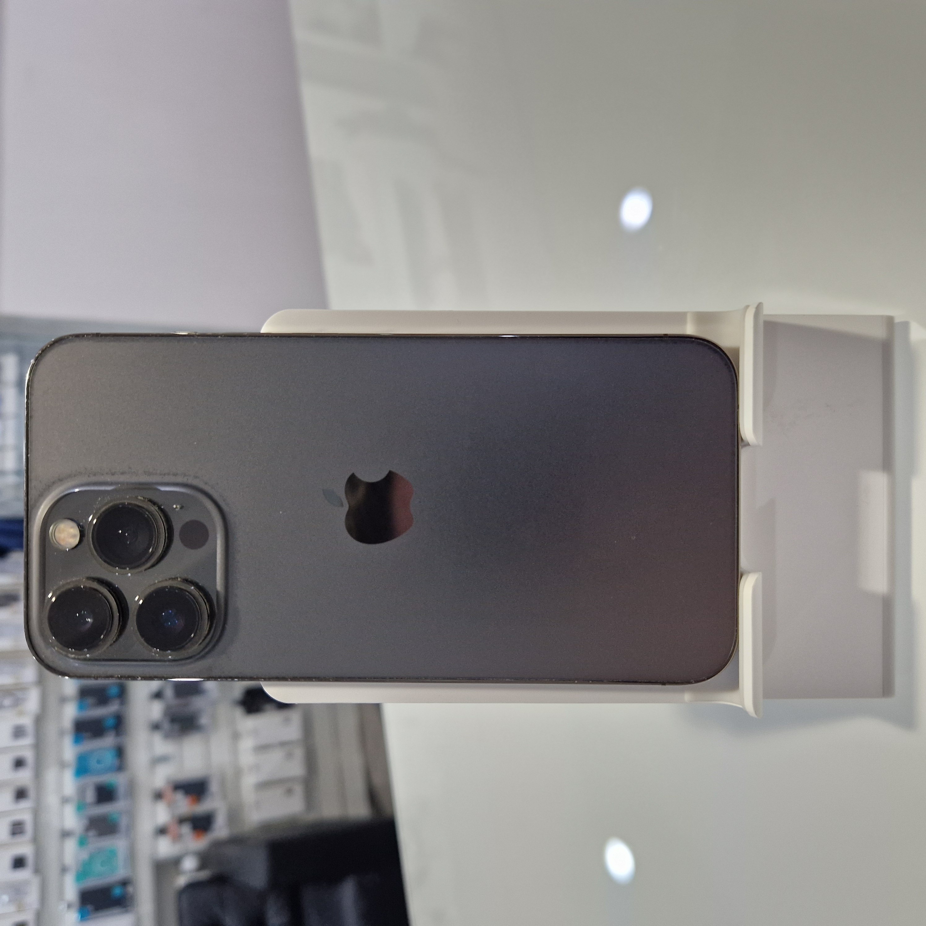 Apple iPhone 13 Pro - 128 GB - fekete (495)