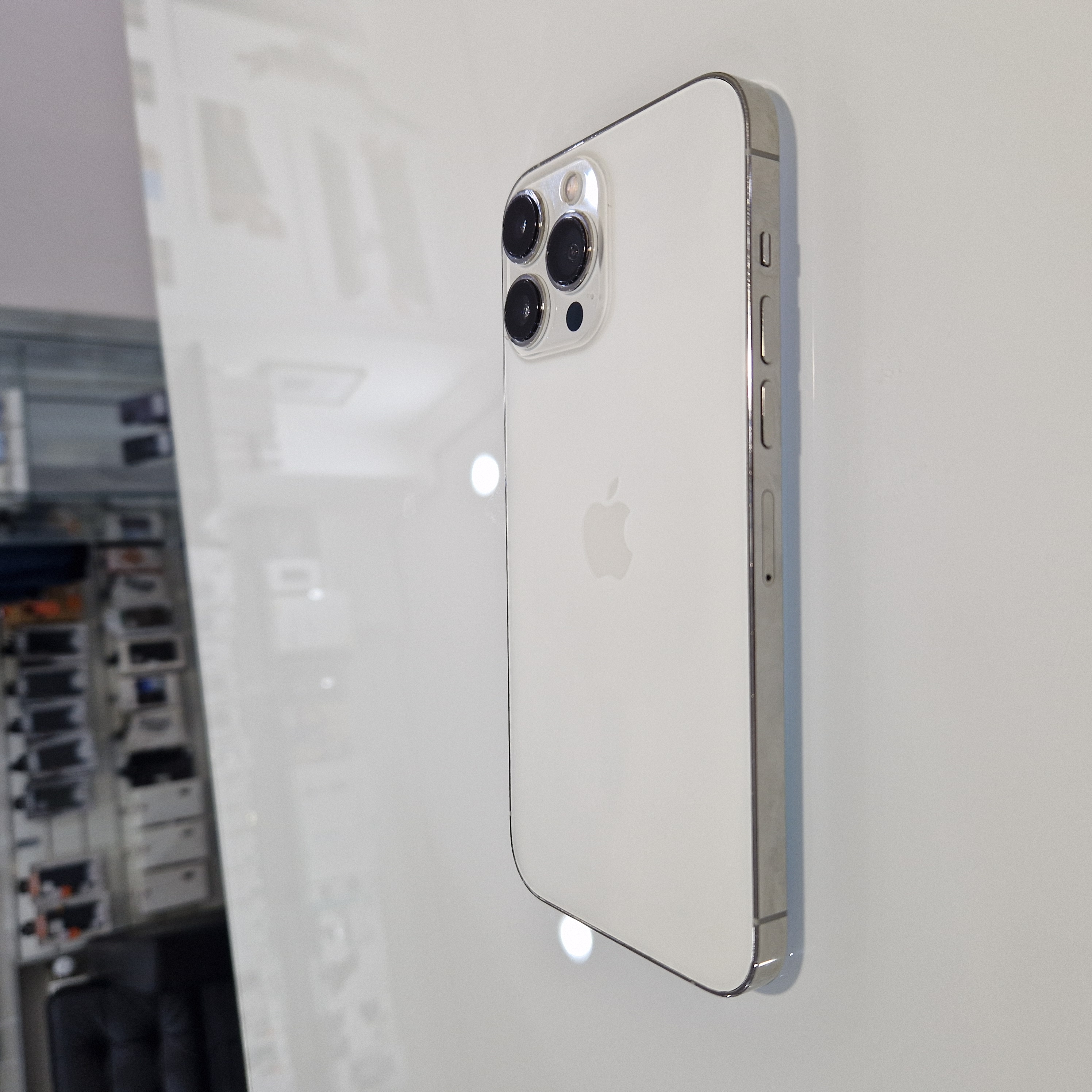 Apple iPhone 13 Pro Max - 256 GB - ezüst (492)