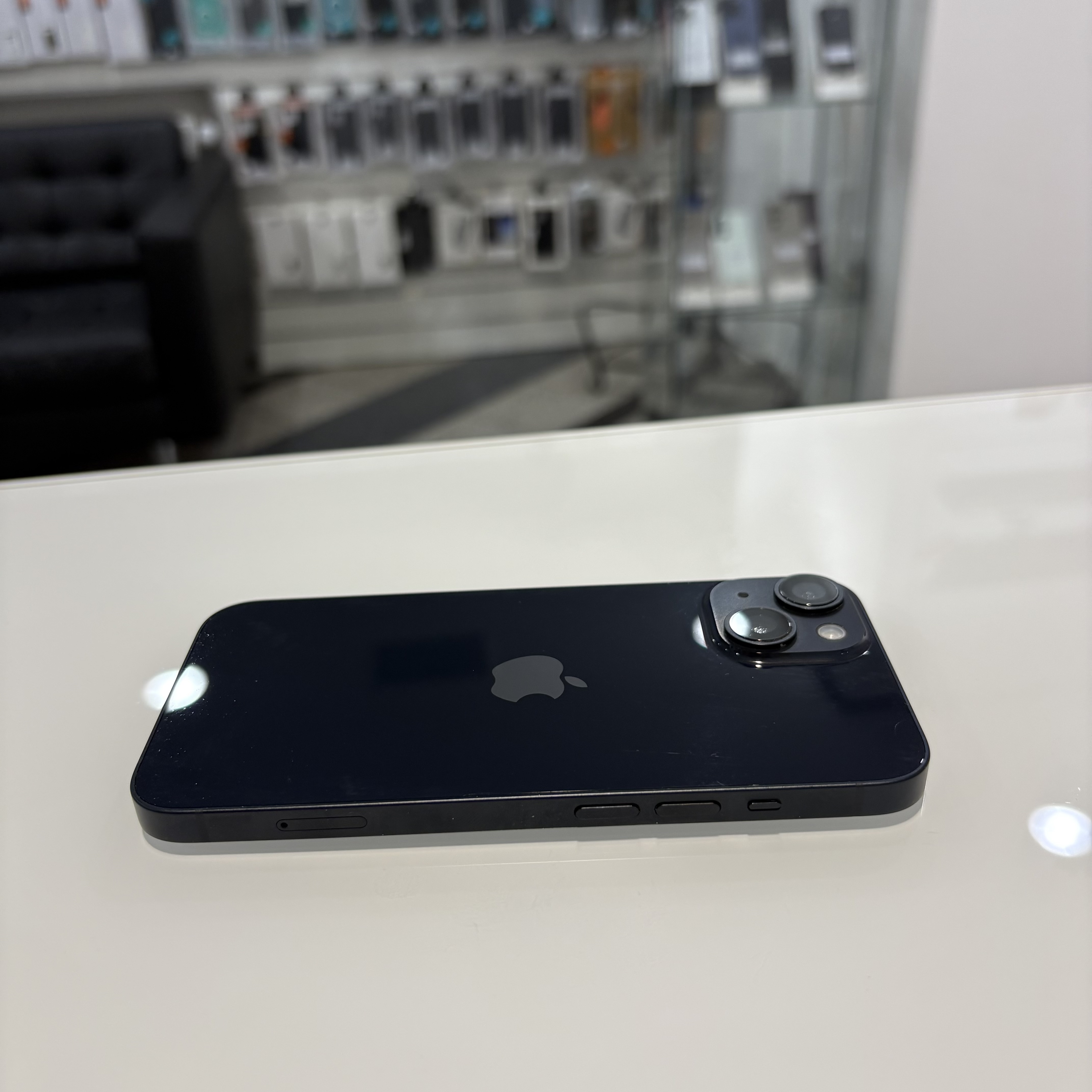 Apple iPhone 14 - 128 GB - fekete (454)