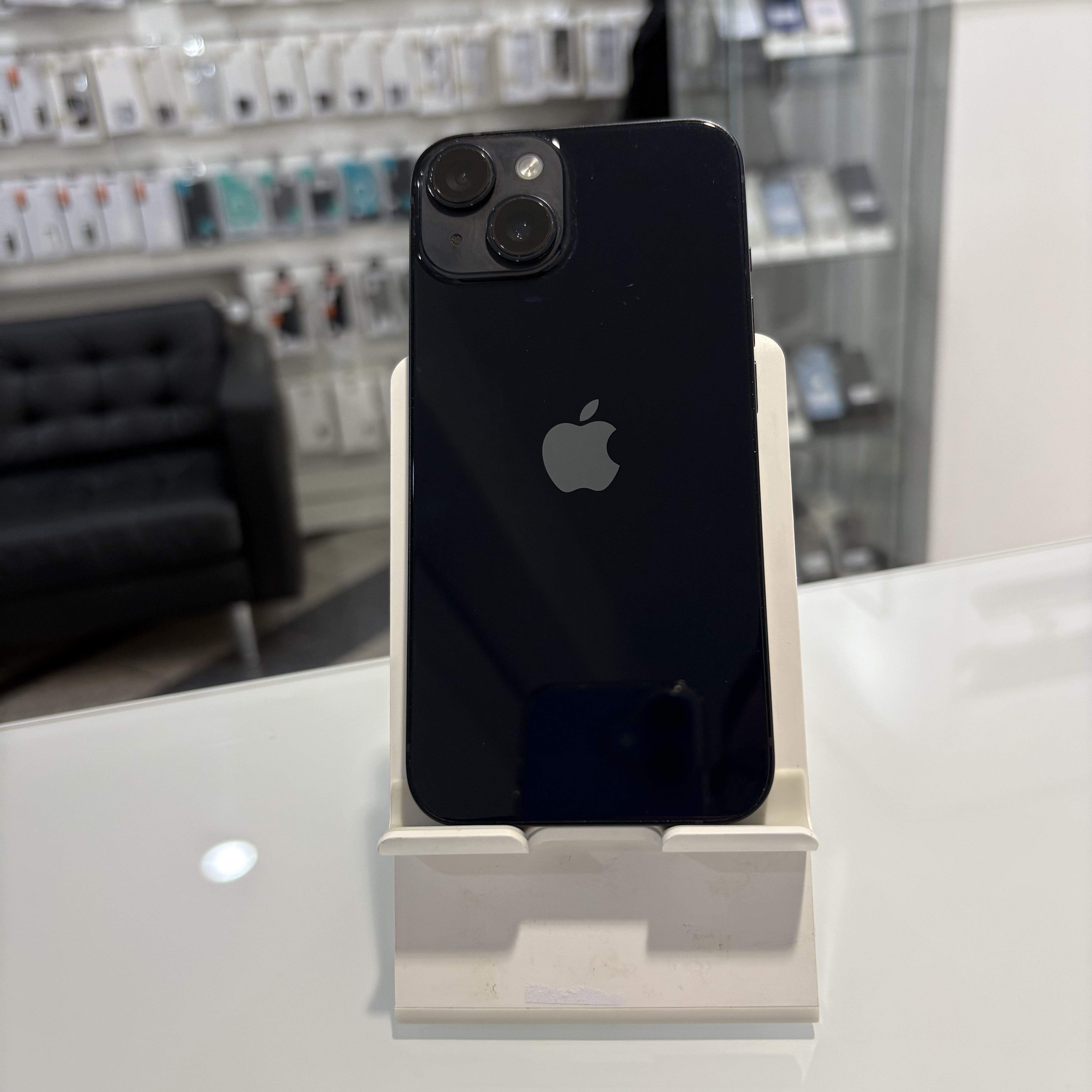 Apple iPhone 14 - 128 GB - fekete (525)