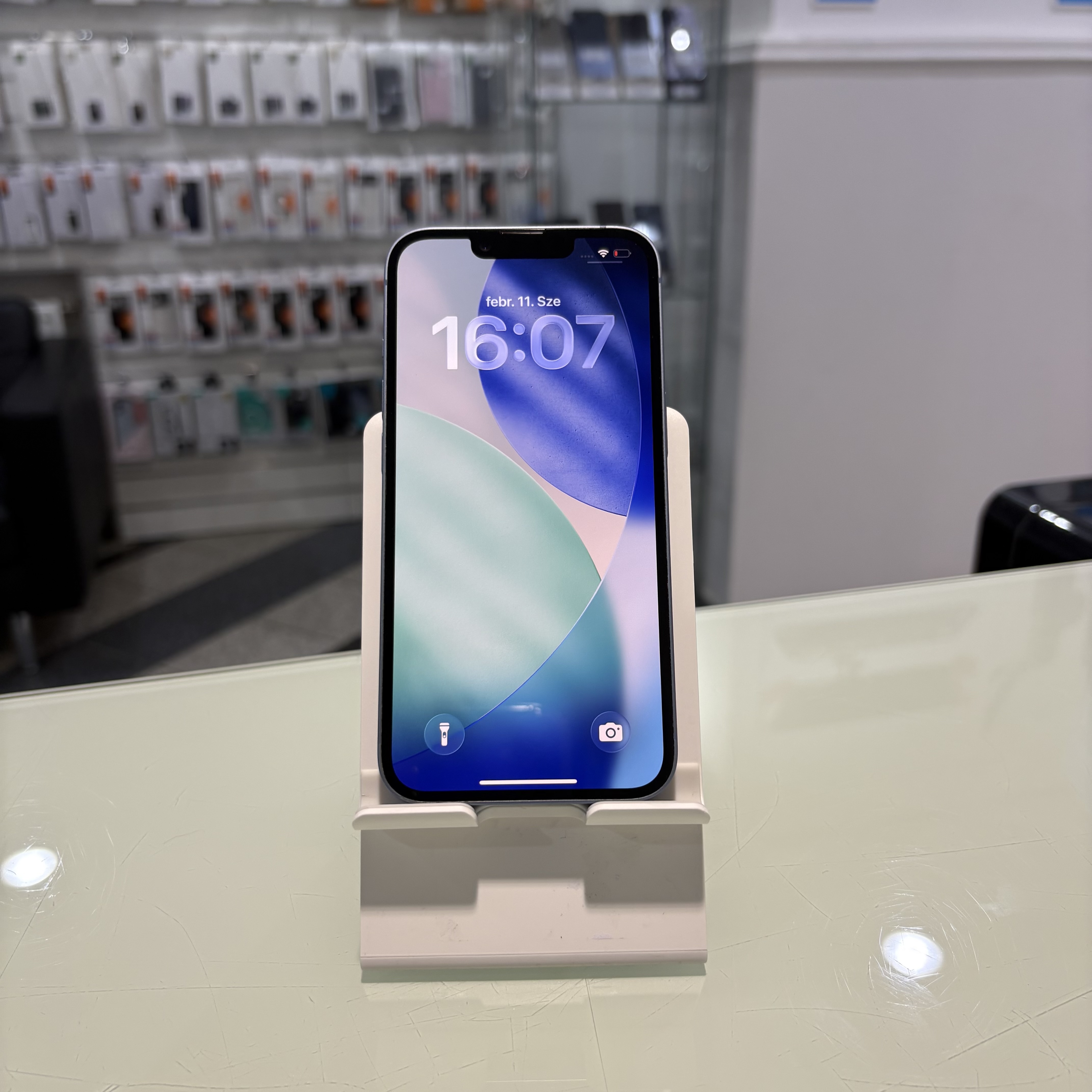 Apple iPhone 14 - 128 GB - kék (262)