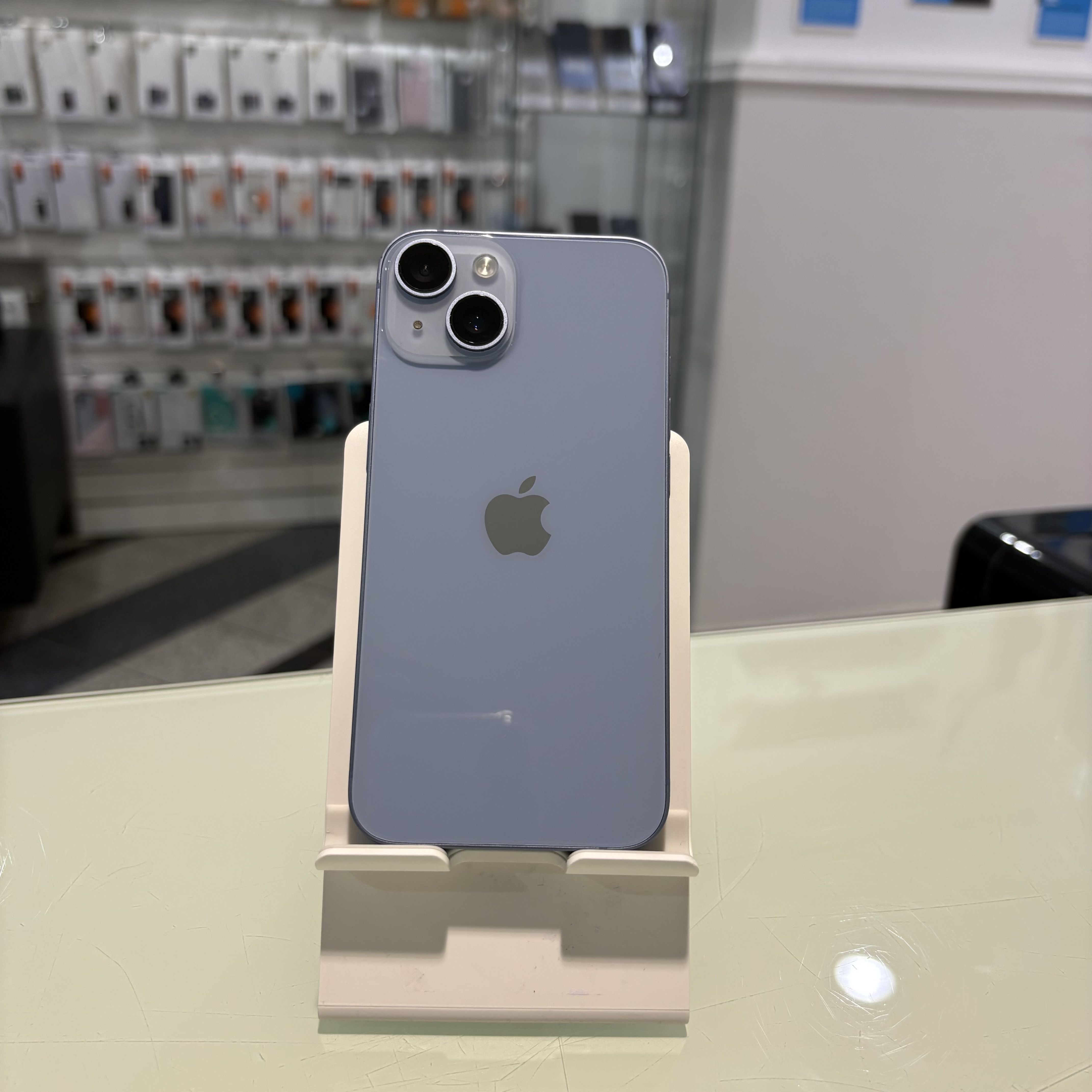 Apple iPhone 14 - 128 GB - kék (262)