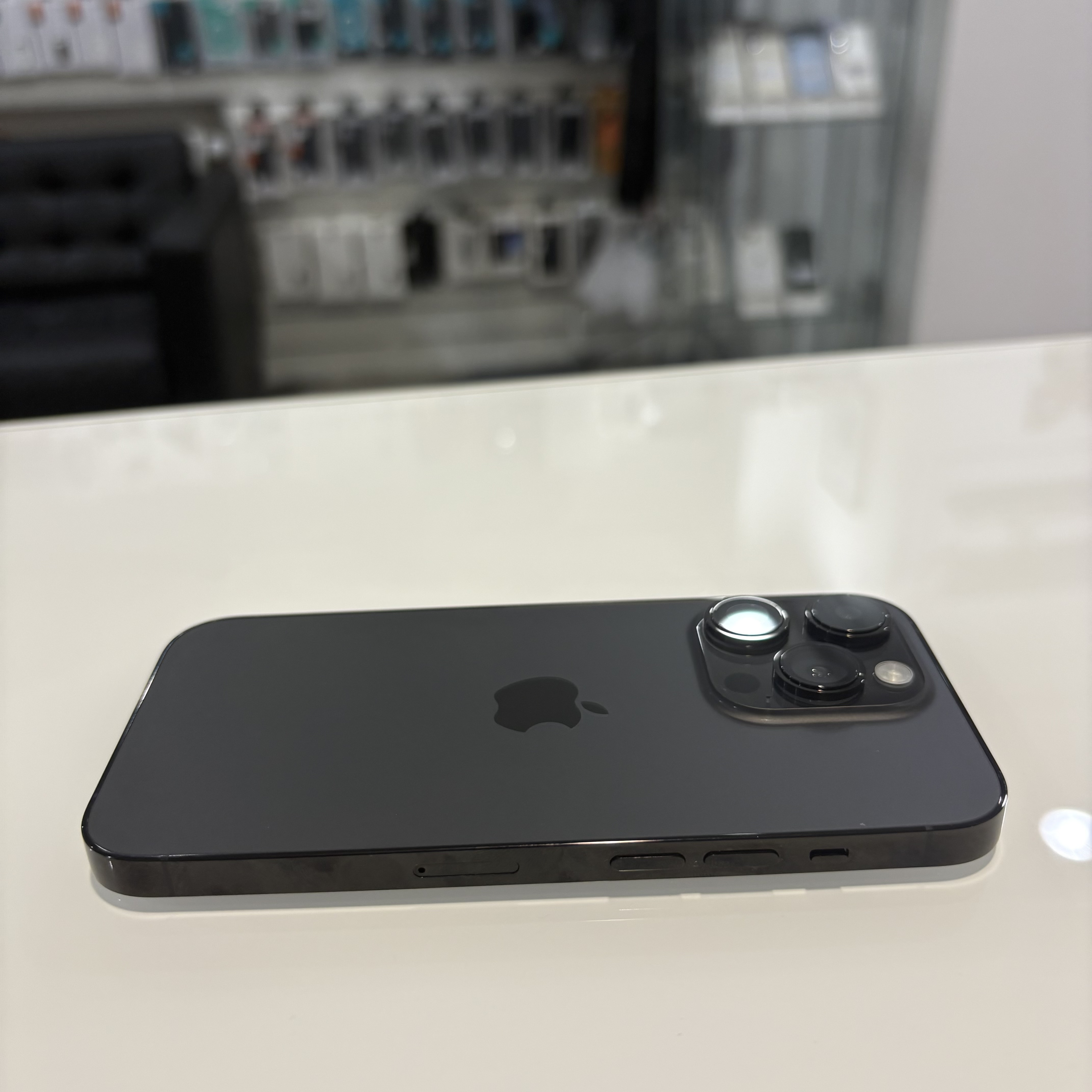 Apple iPhone 14 Pro - 128 GB - fekete (480)