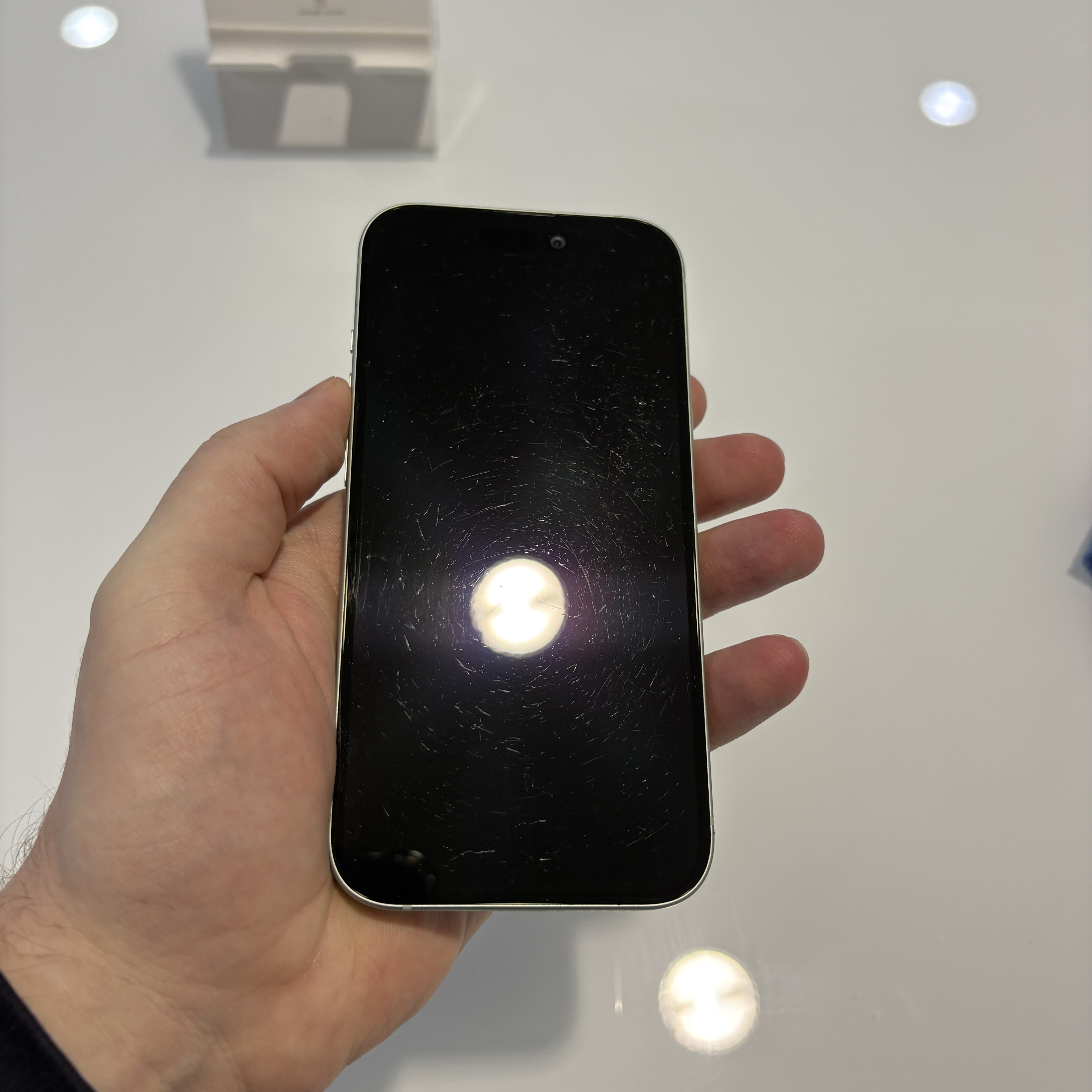 Apple iPhone 15 - 128 GB - zöld (538)