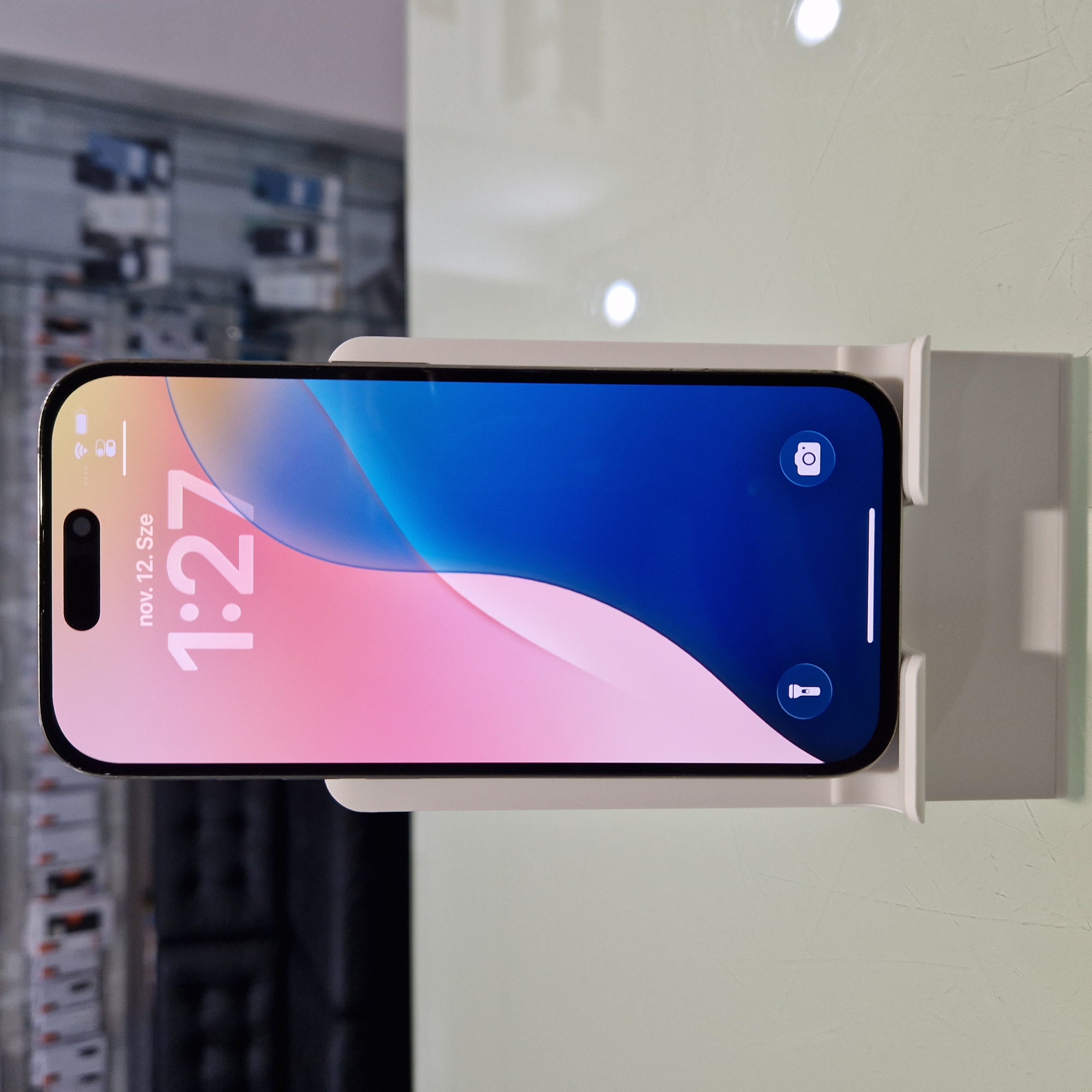 Apple iPhone 15 Pro - 128 GB - szürke (202)