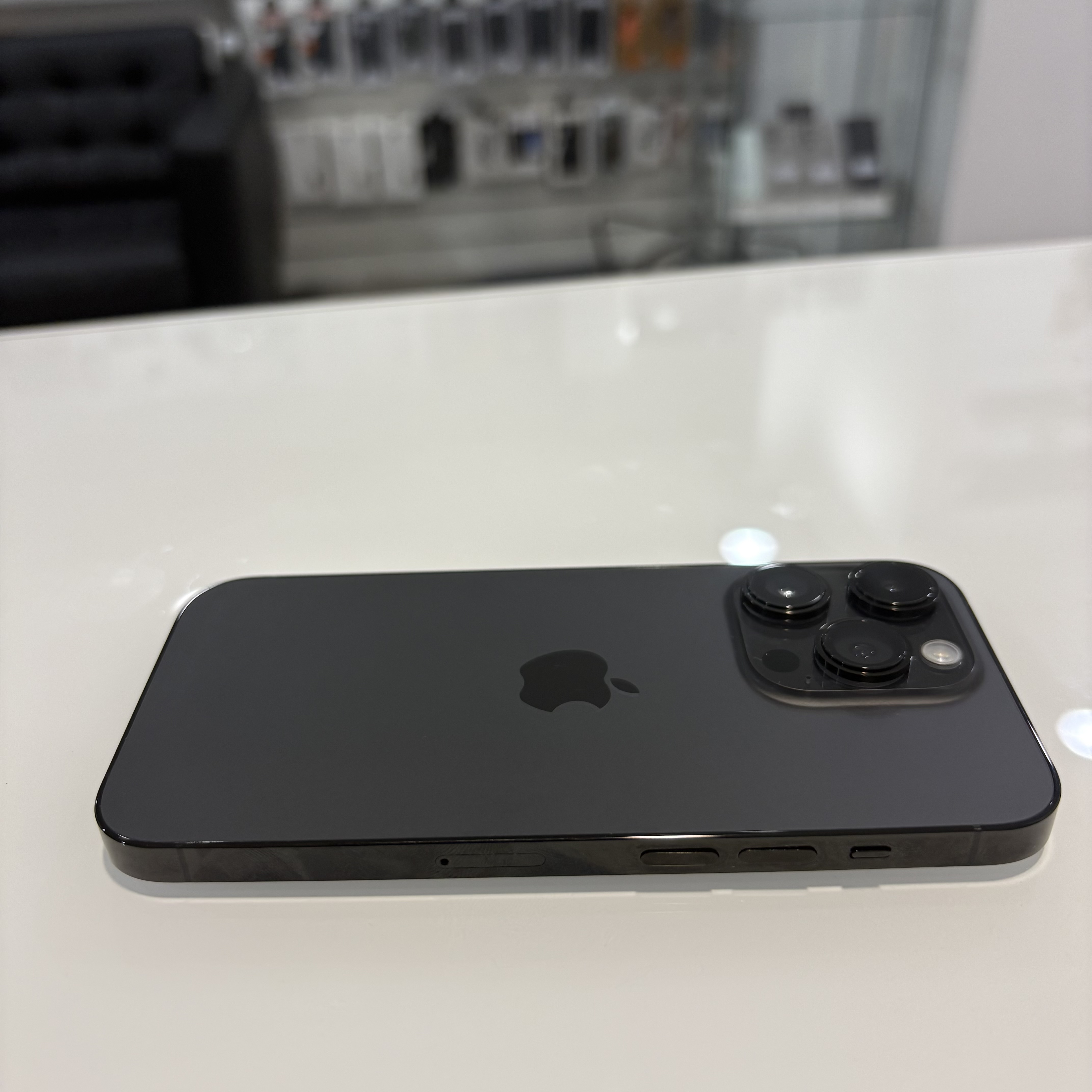 Apple iPhone 14 Pro - 128 GB - fekete (467)