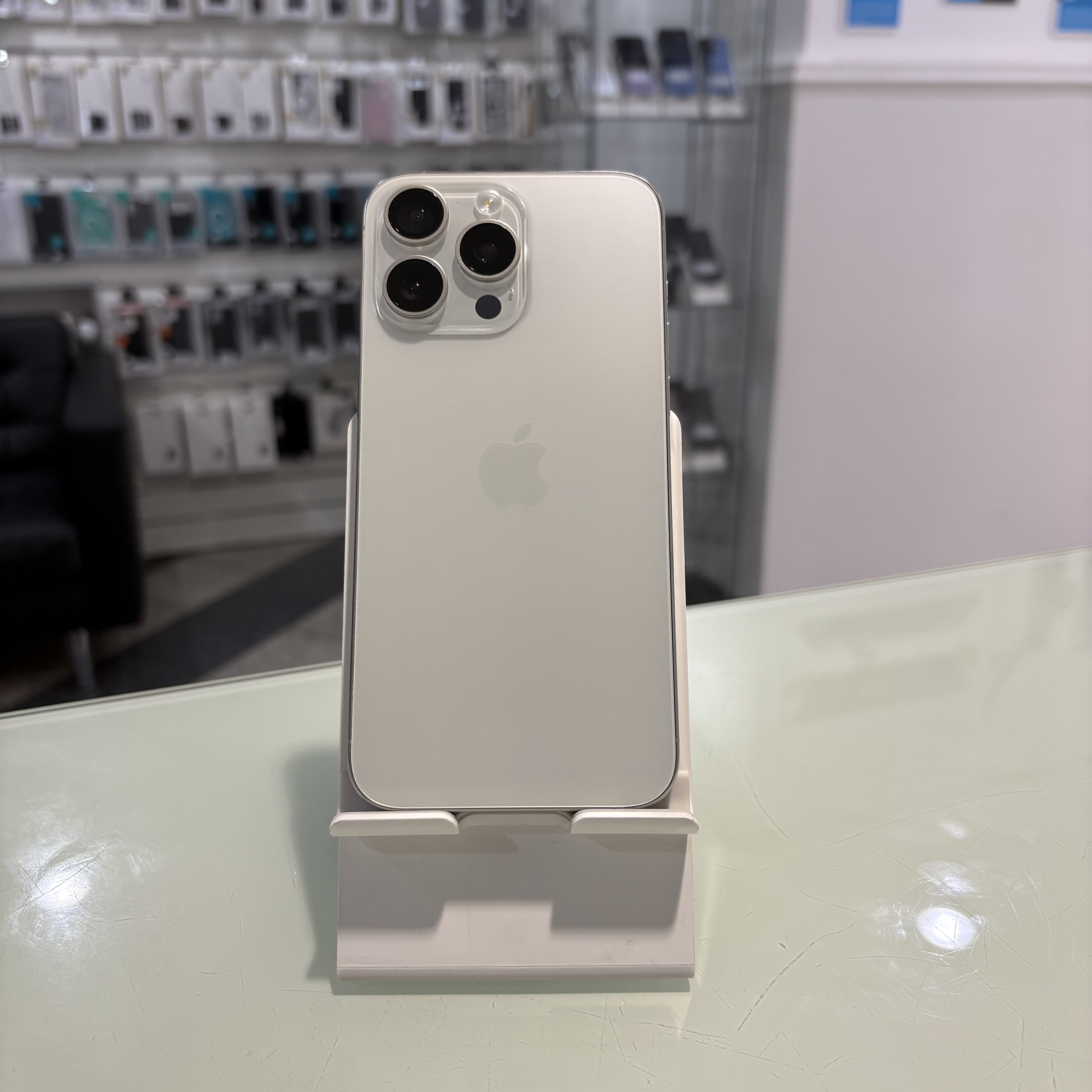 Apple iPhone 15 Pro Max - 256 GB - fehér (451)