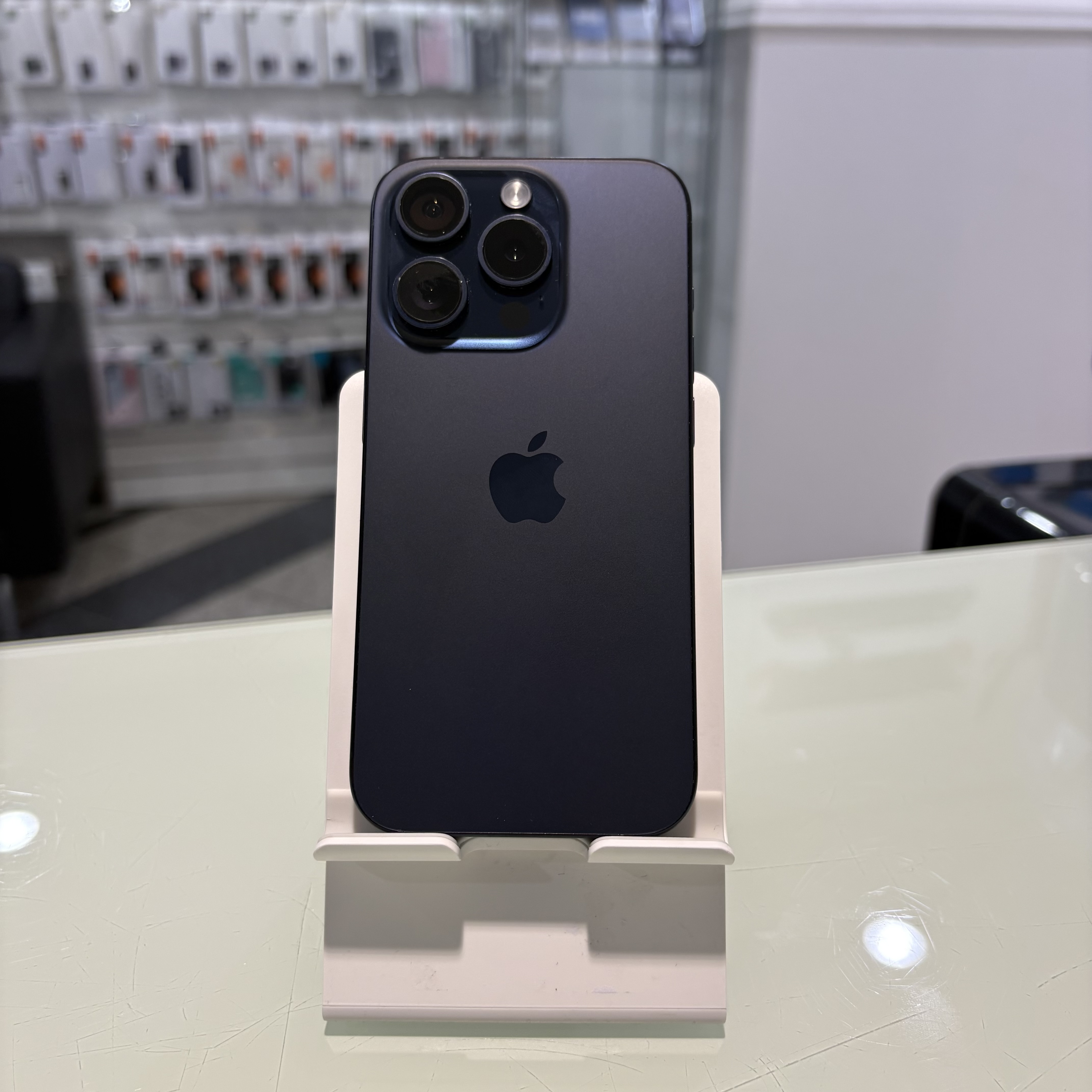 Apple iPhone 15 Pro - 256 GB - kék (259)
