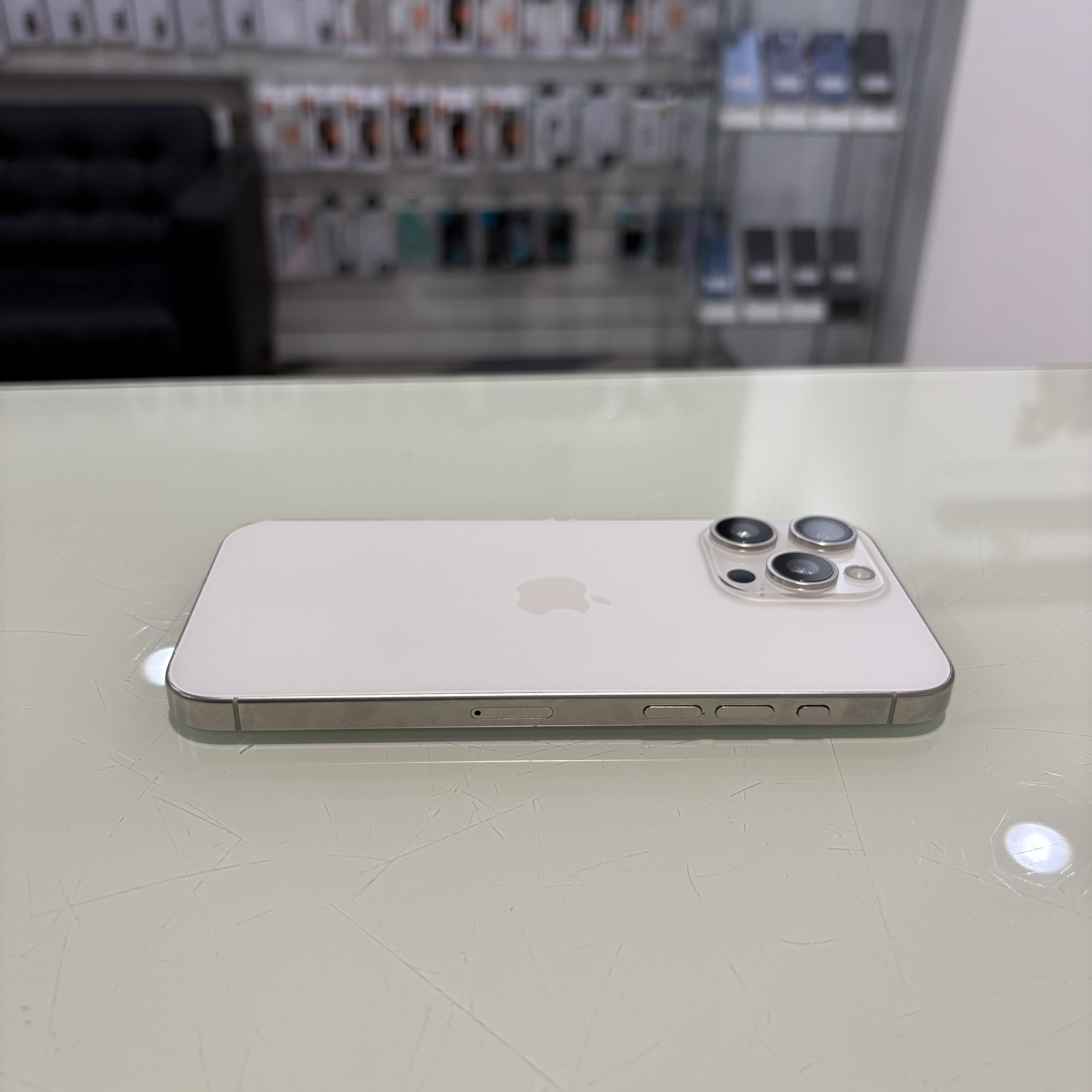 Apple iPhone 15 Pro Max - 256GB - fehér (358)