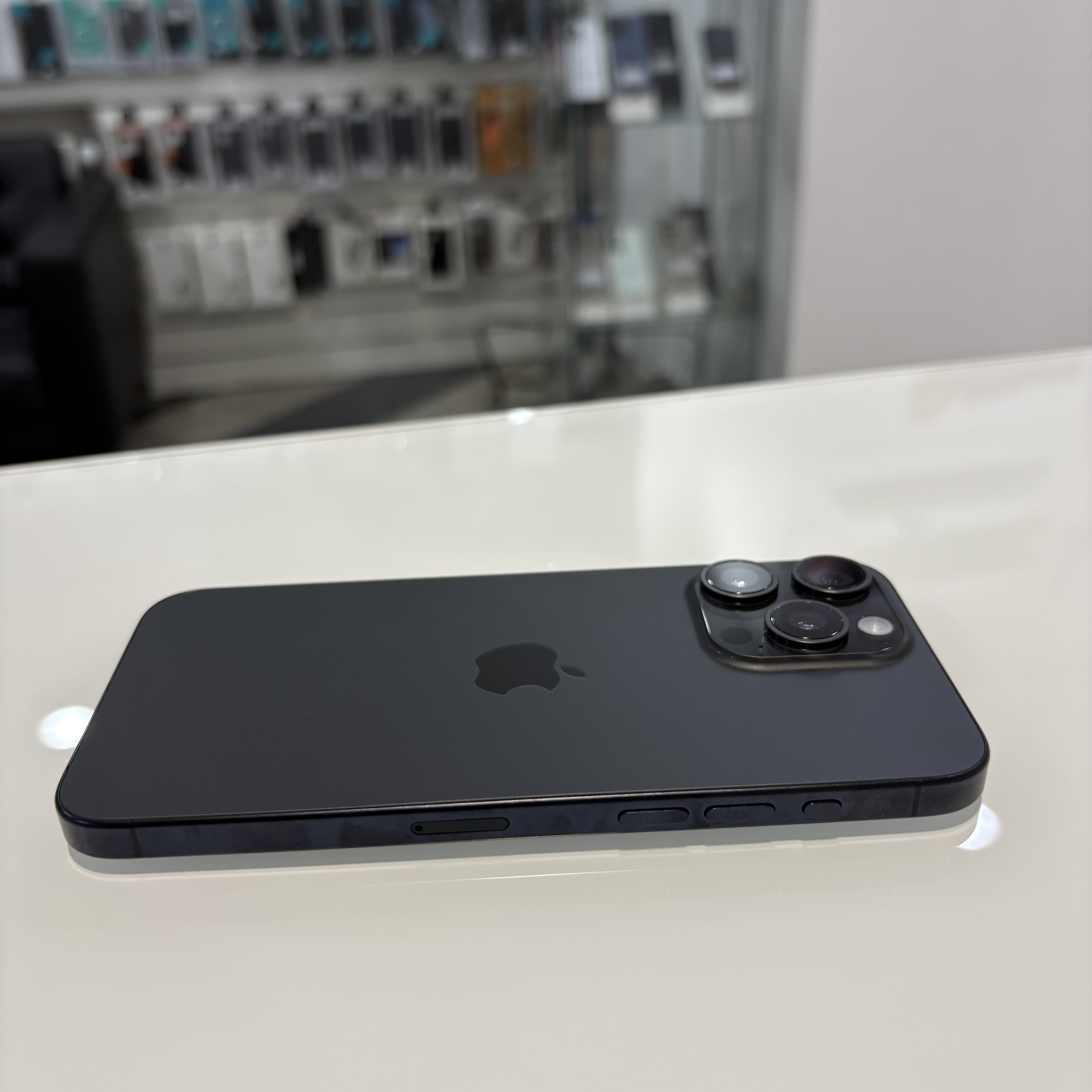 Apple iPhone 15 Pro Max - 512 GB - fekete (455)