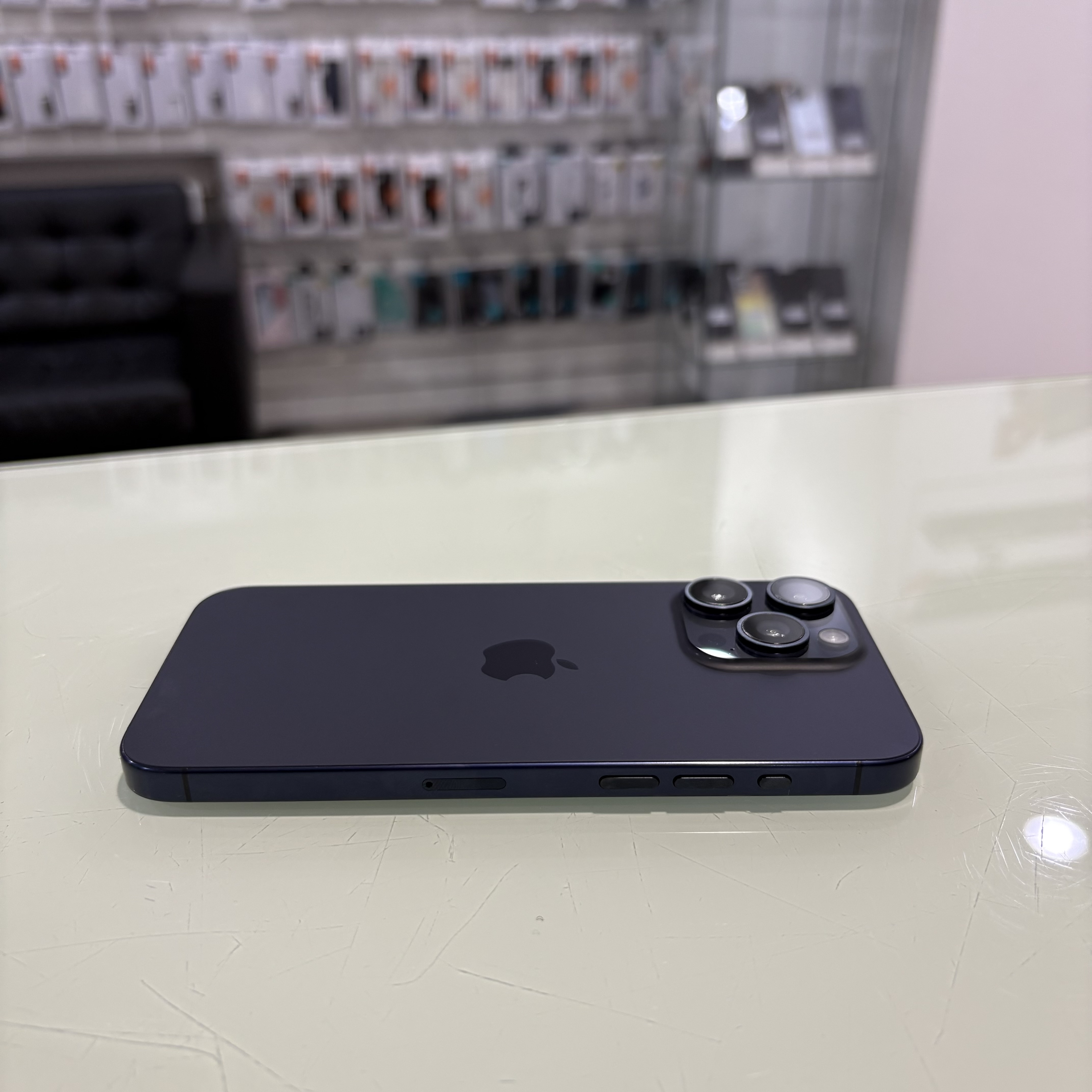 Apple iPhone 15 Pro Max - 512 GB - kék (320)