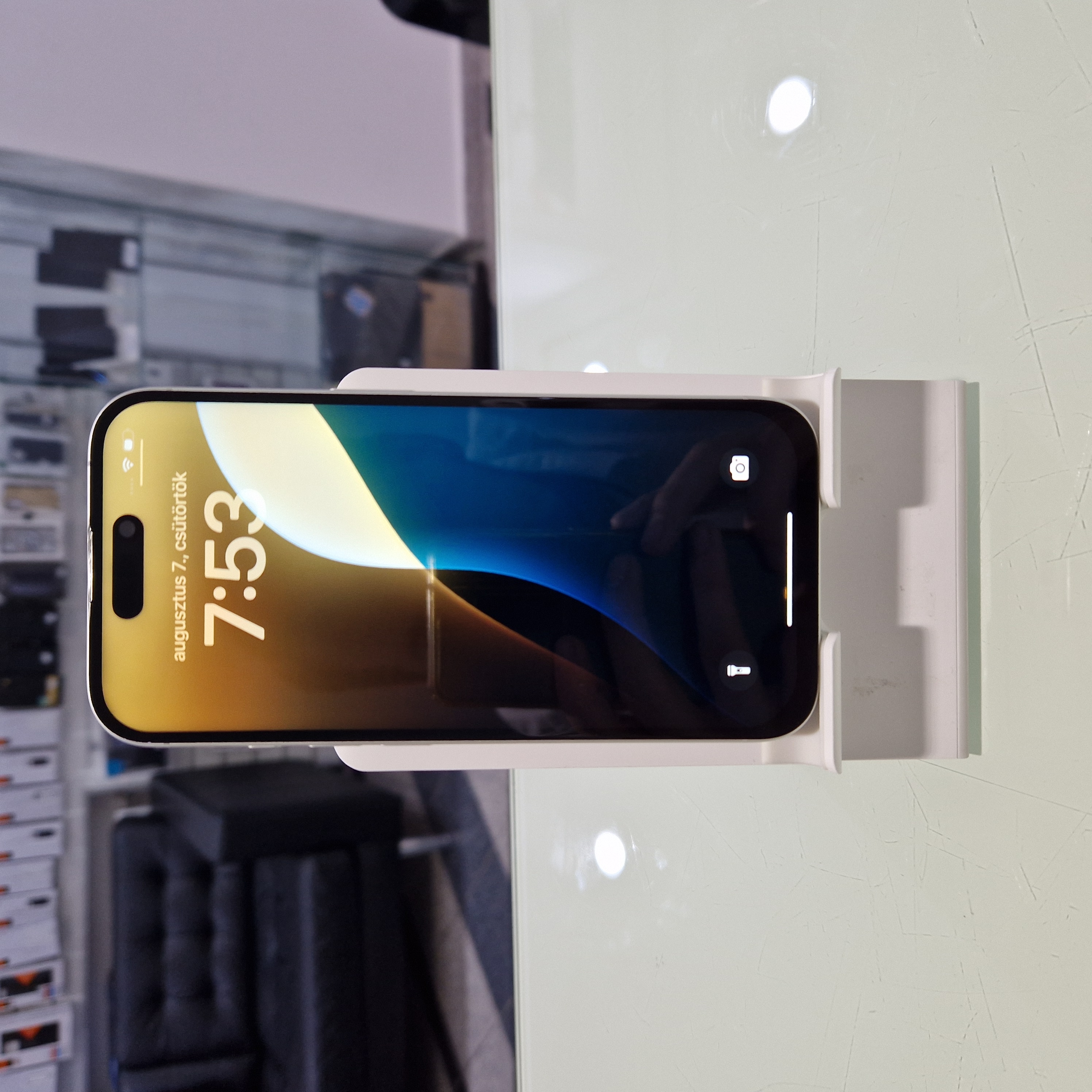 Apple iPhone 16  - 128 GB - fehér  (161)