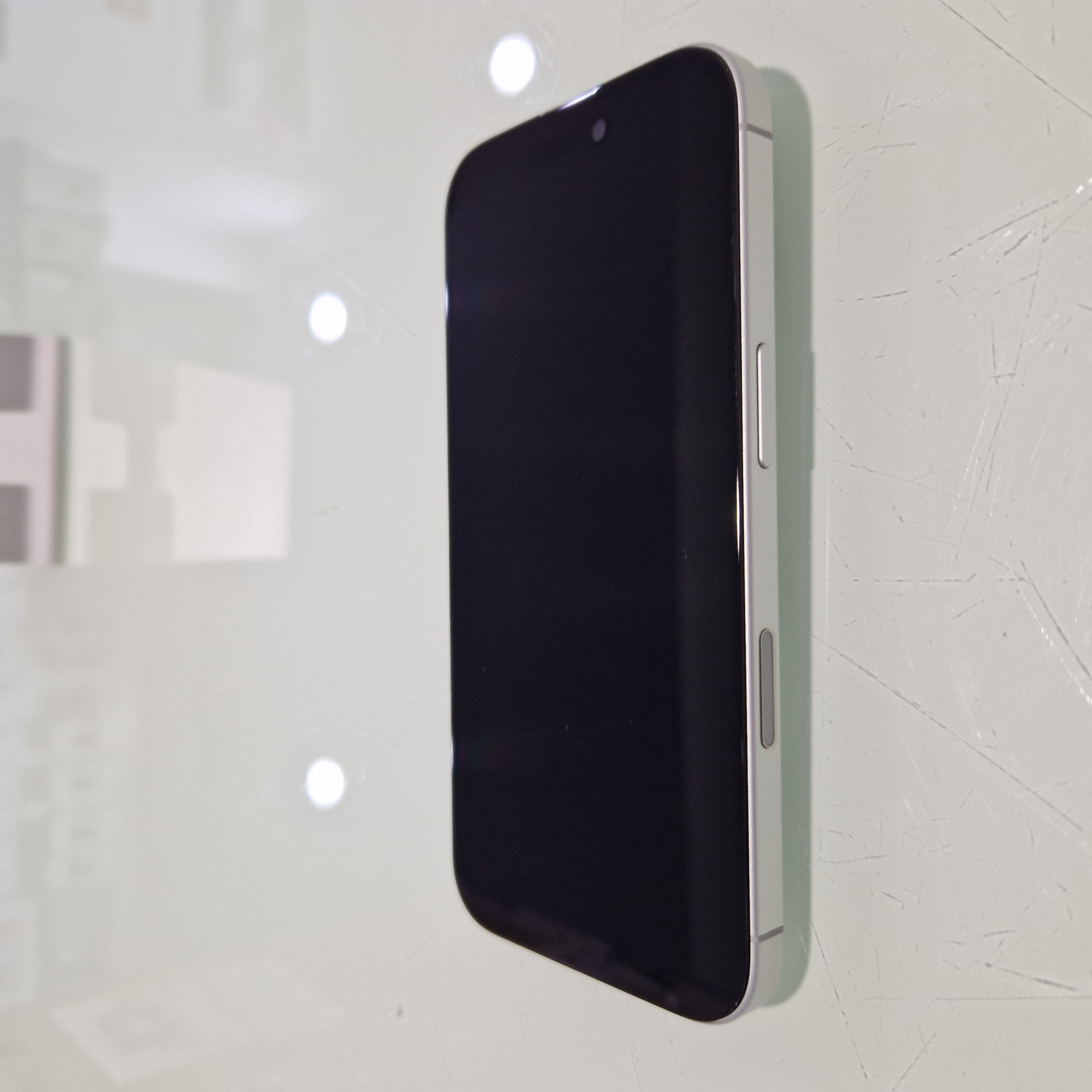 Apple iPhone 16  - 128 GB - fehér  (161)