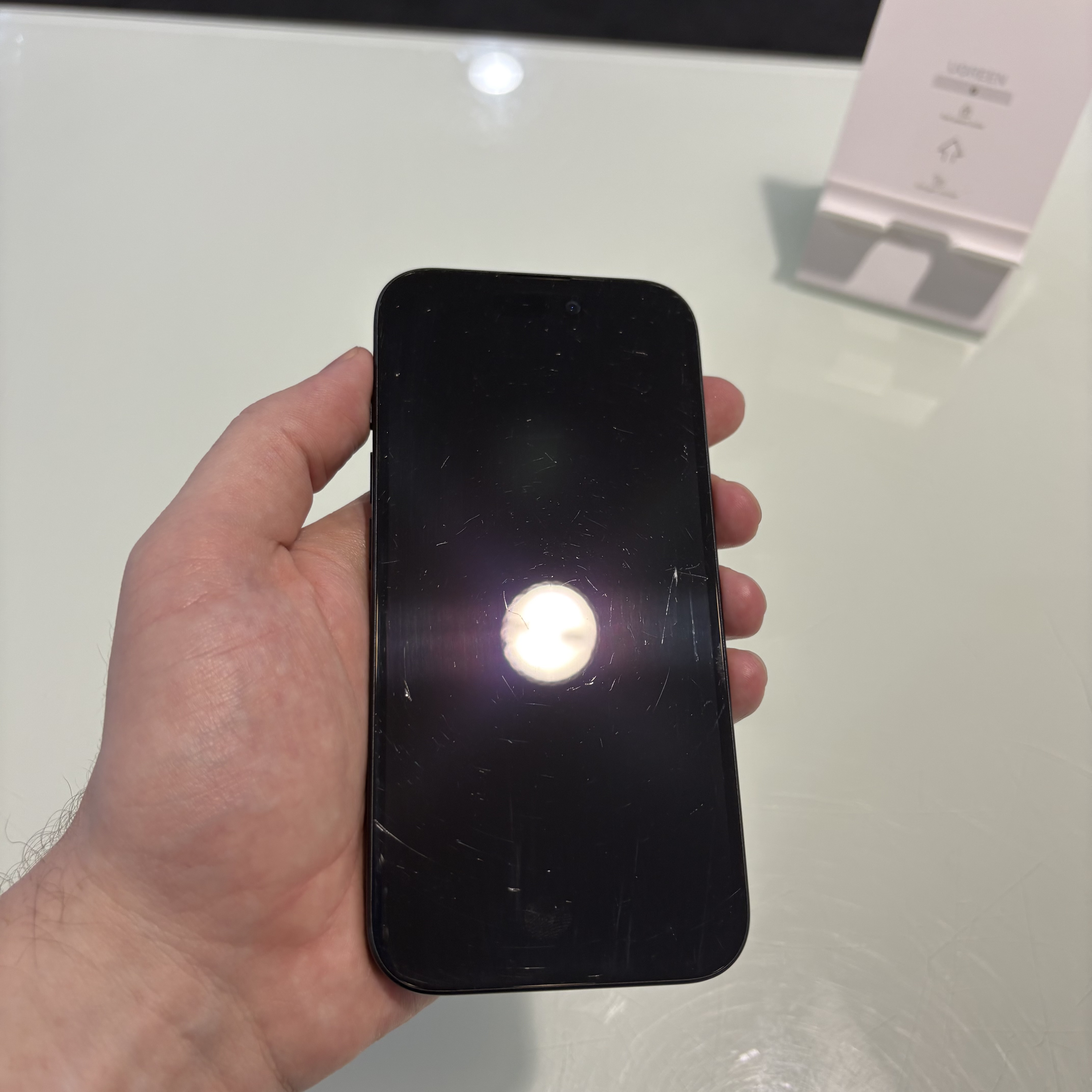 Apple iPhone 16 - 128 GB - fekete (422)