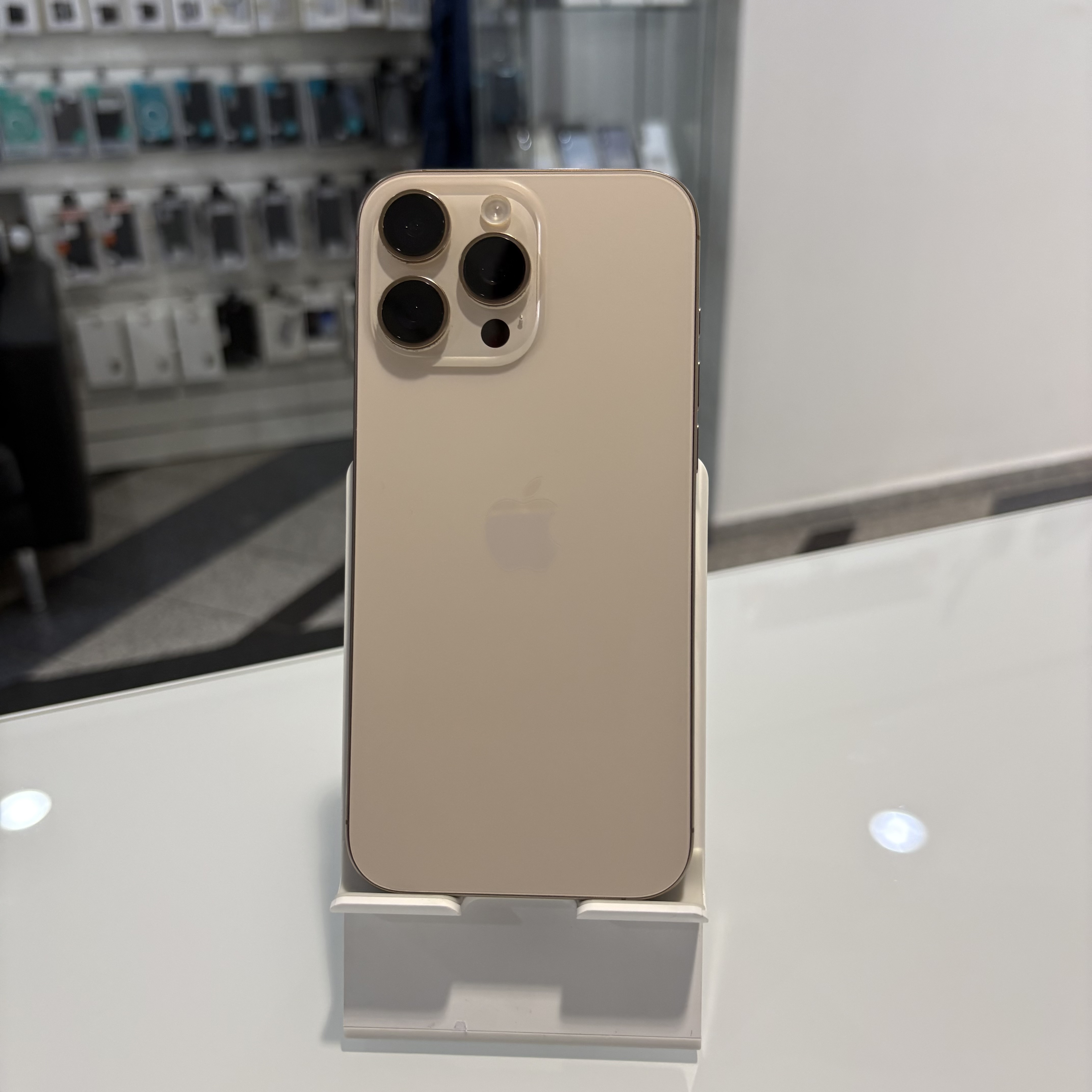 Apple iPhone 16 Pro Max - 512 GB - Desert Titanium (510)