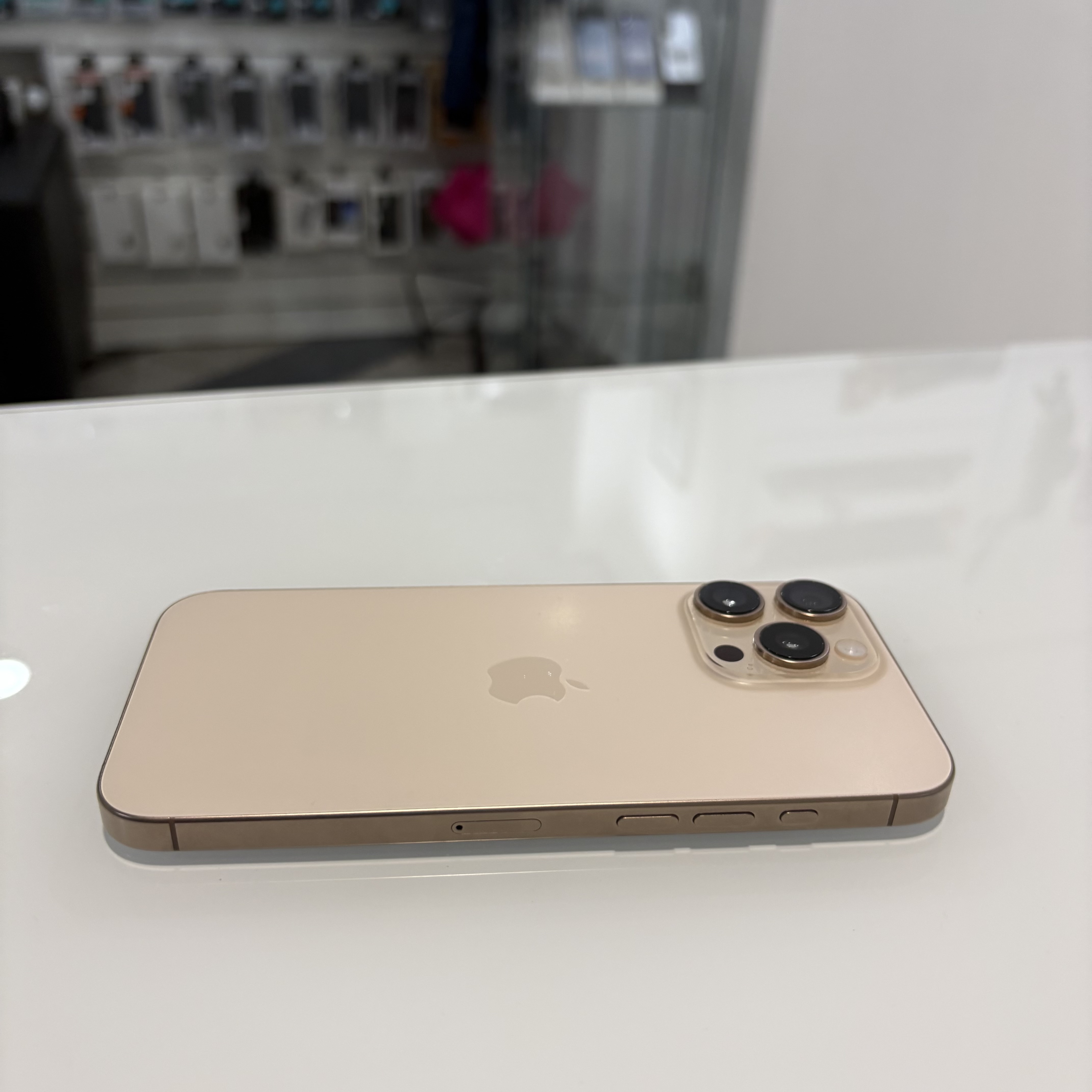 Apple iPhone 16 Pro Max - 512 GB - Desert Titanium (510)