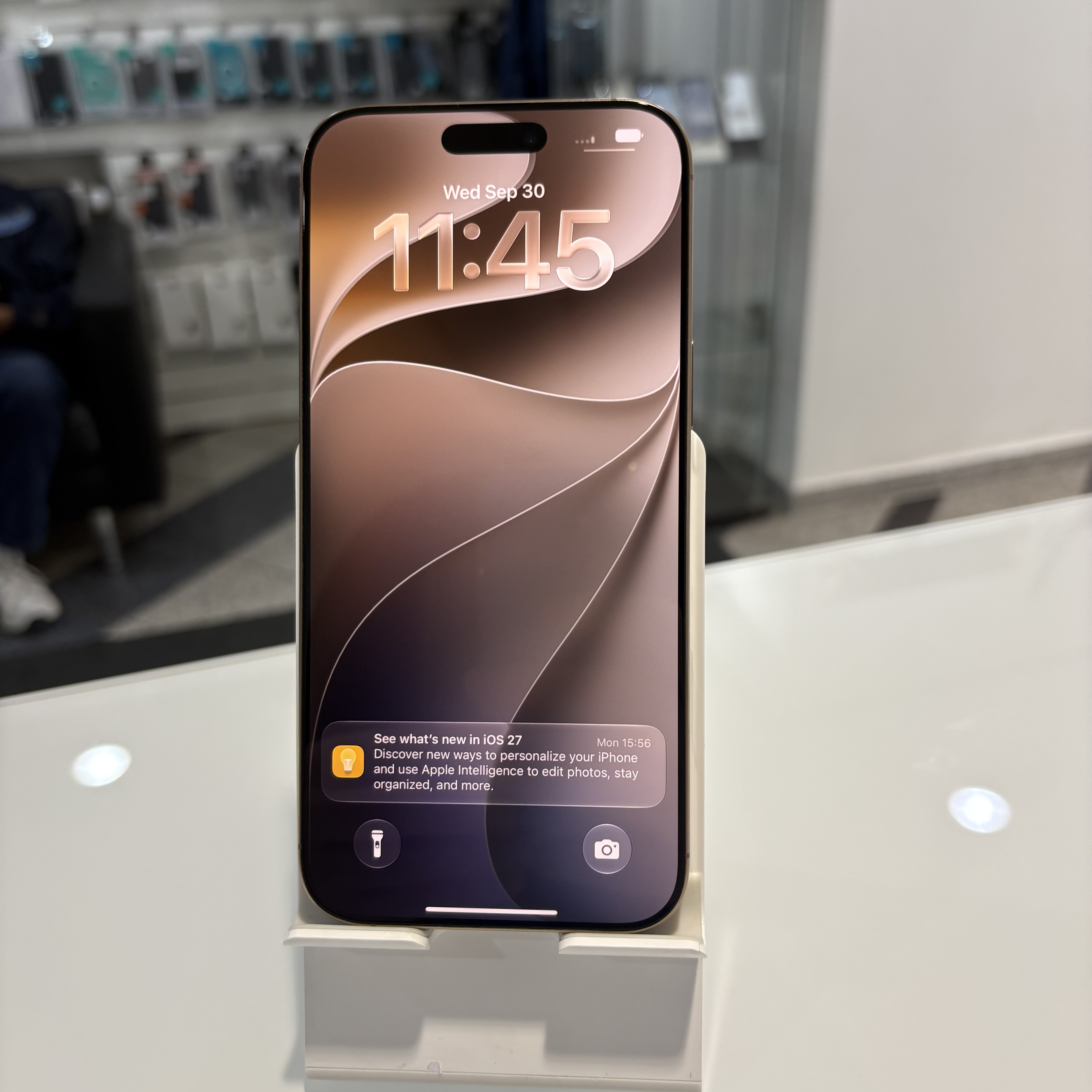 Apple iPhone 16 Pro Max - 512 GB - Desert Titanium (510)
