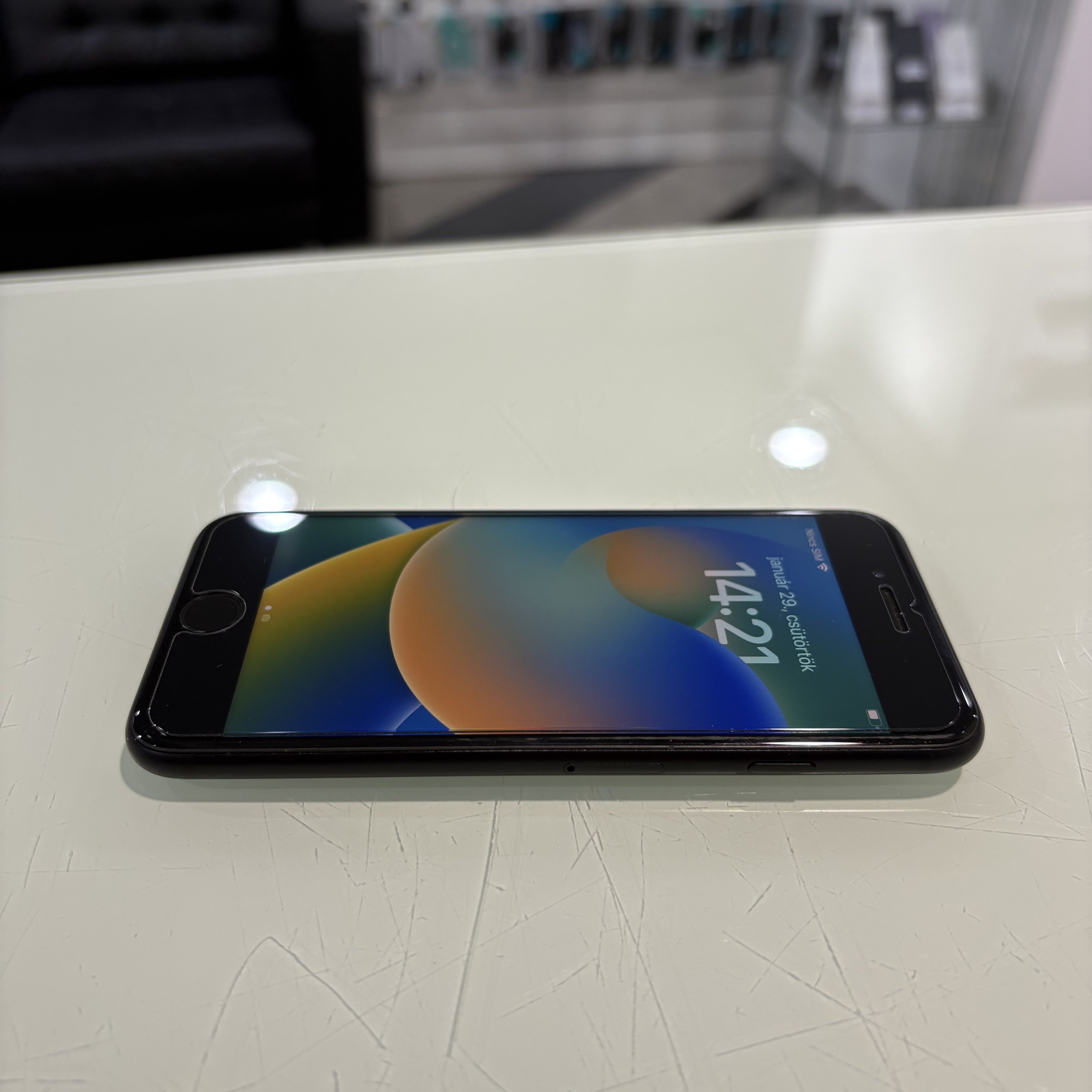 Apple iPhone SE (2020) - 64 GB - fekete (249)