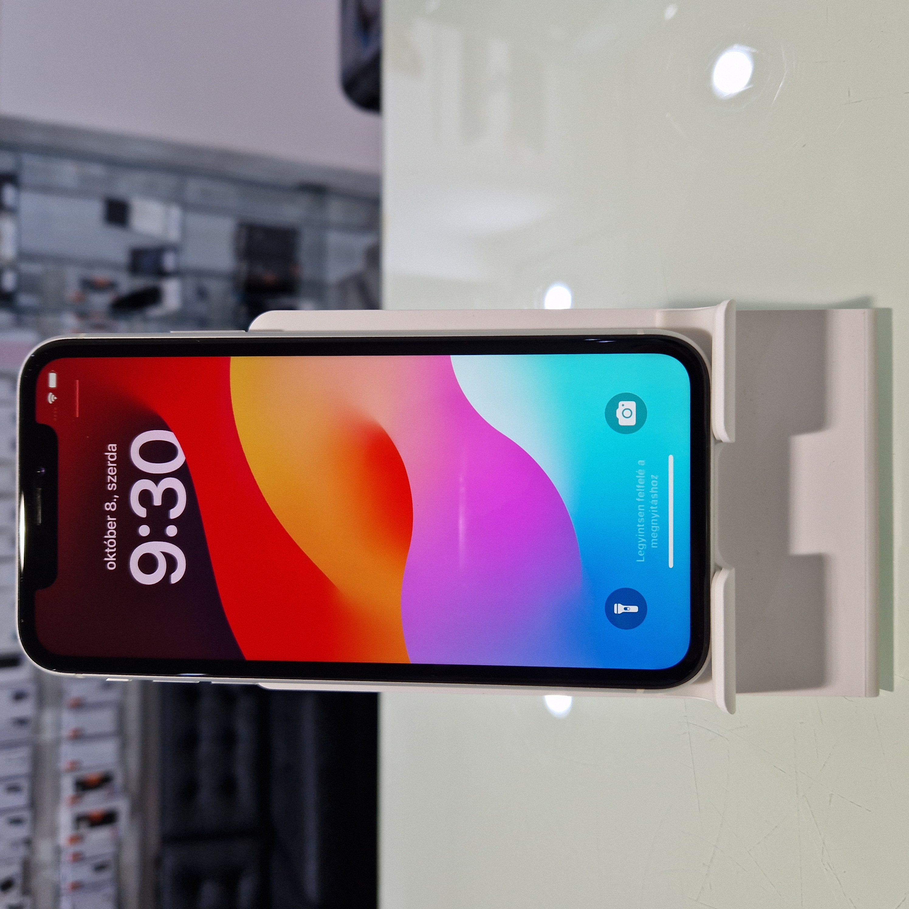 Apple iPhone XR - 64 GB - white  (181)