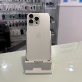 Apple iPhone 15 Pro Max - 256 GB - fehér (451)
