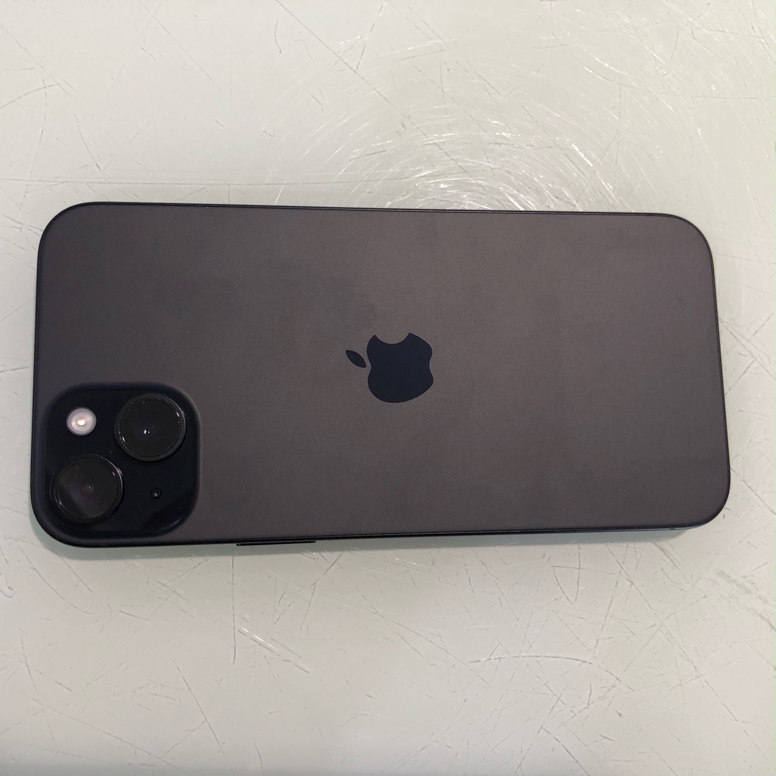 Apple iPhone 15 Plus - 128 GB - fekete  (125)