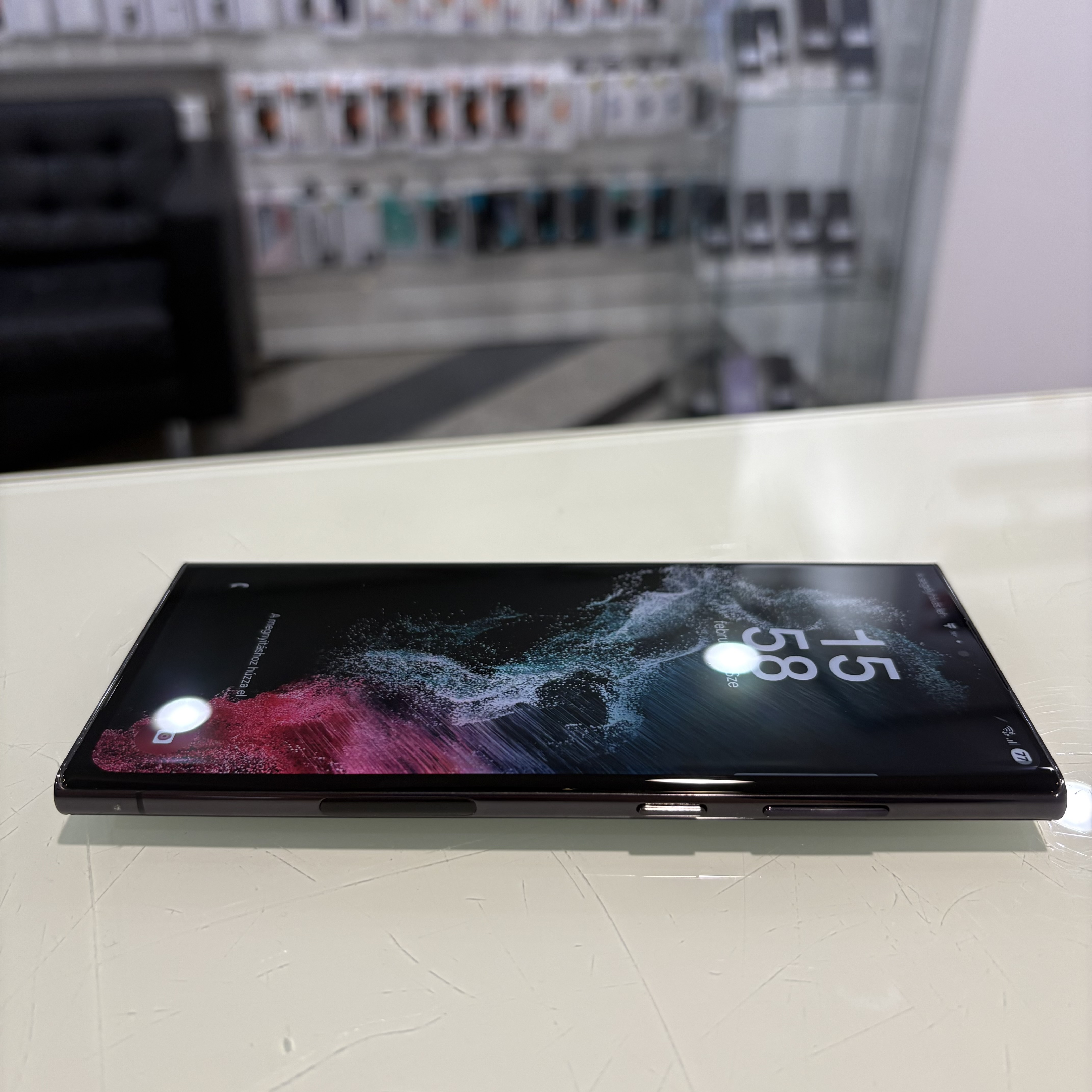 Samsung Galaxy S22 Ultra - 256 GB - fekete (266)