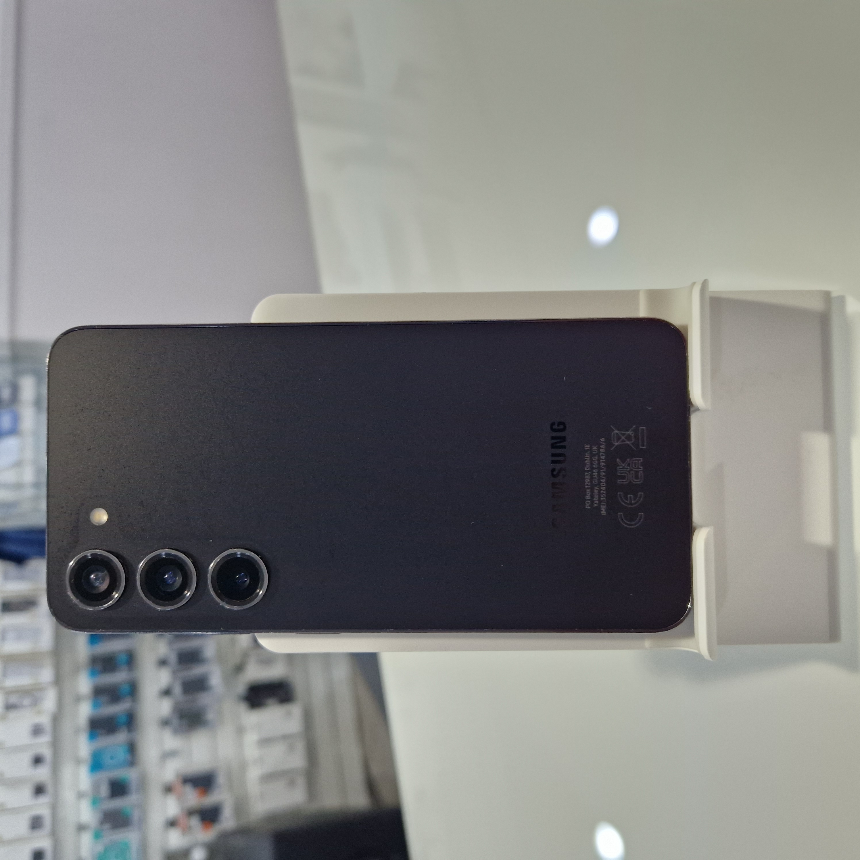 Samsung Galaxy S23 - 128 GB - fekete (503)
