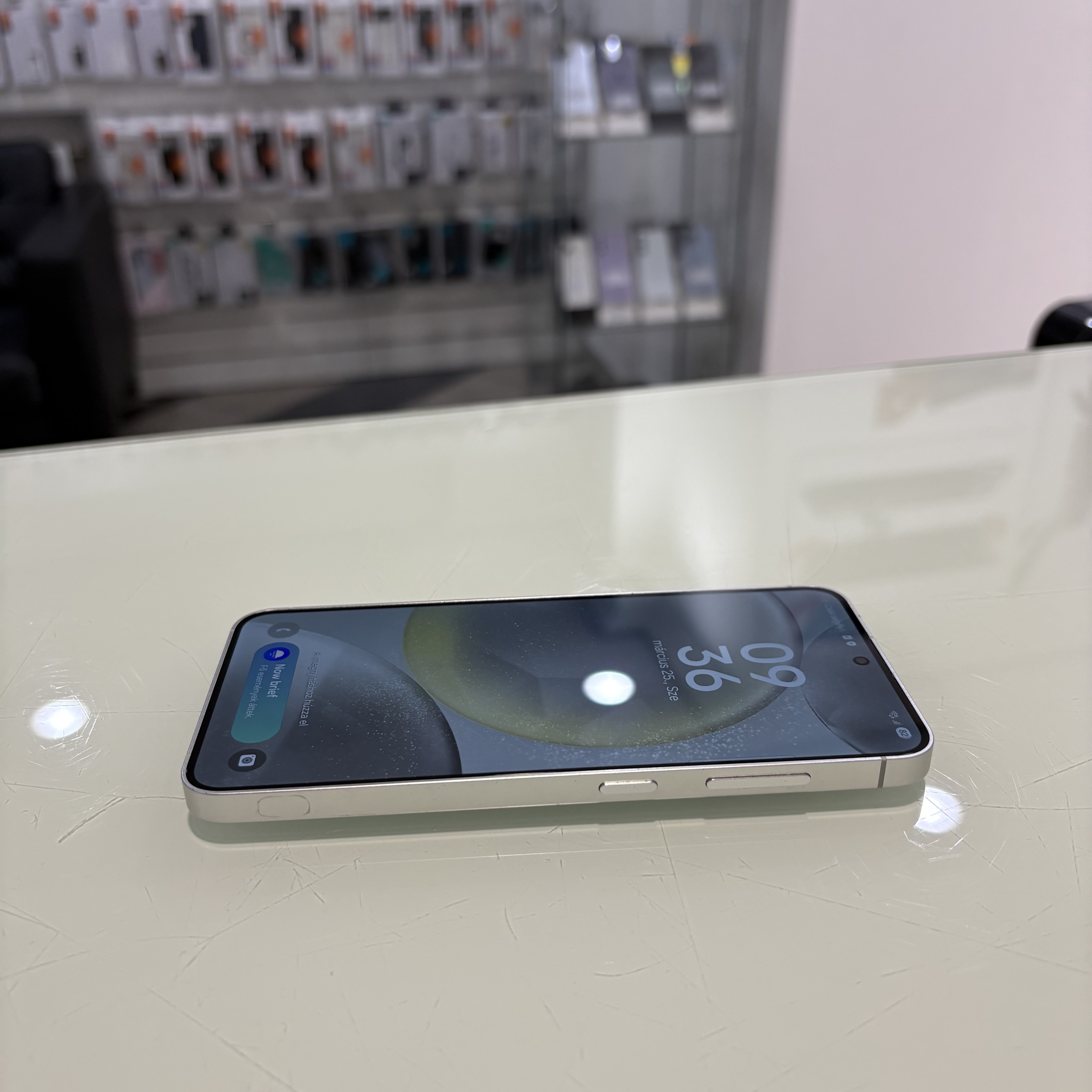 Samsung Galaxy S24 - 128 GB - ezüst (313)