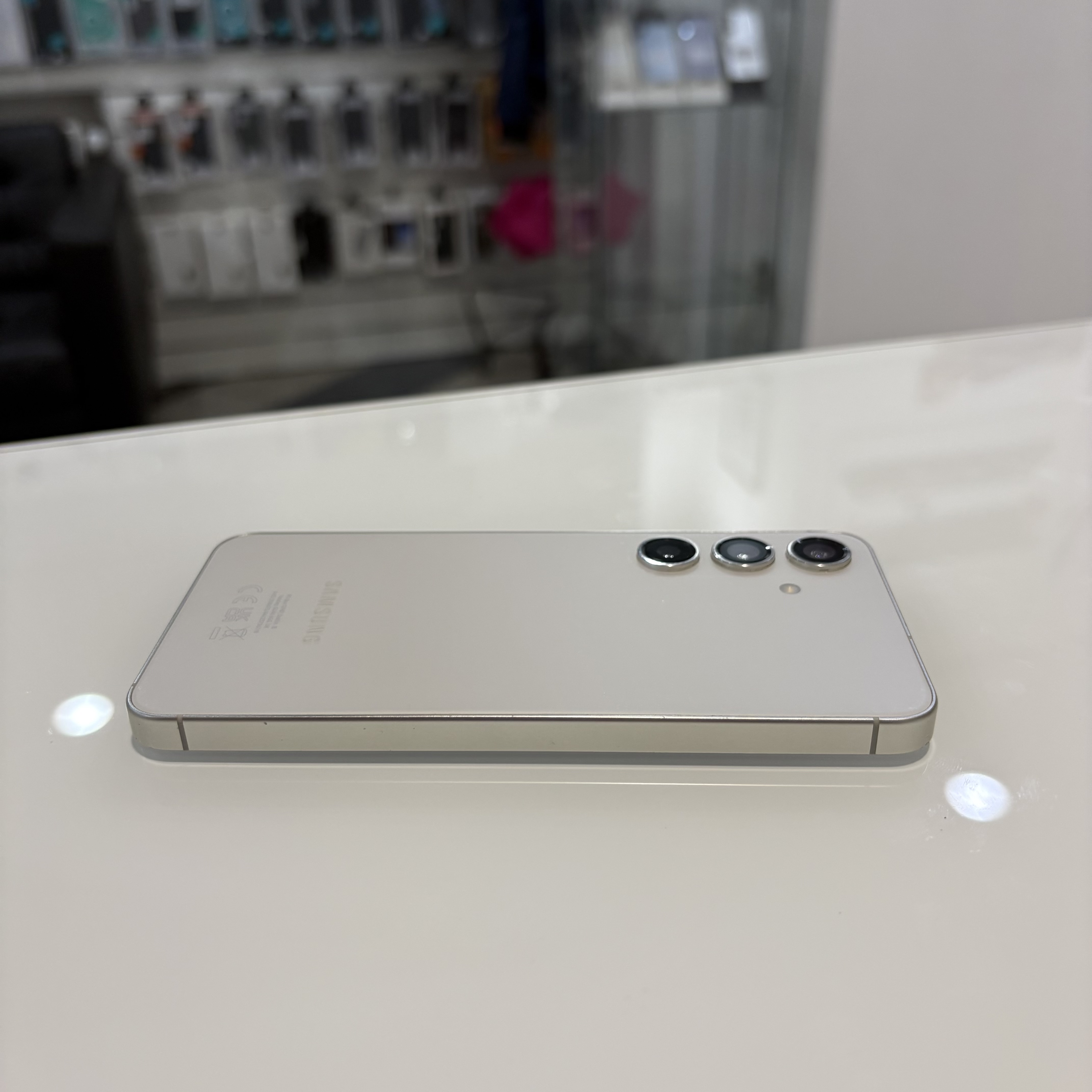 Samsung Galaxy S24 - 128 GB - ezüst (516)