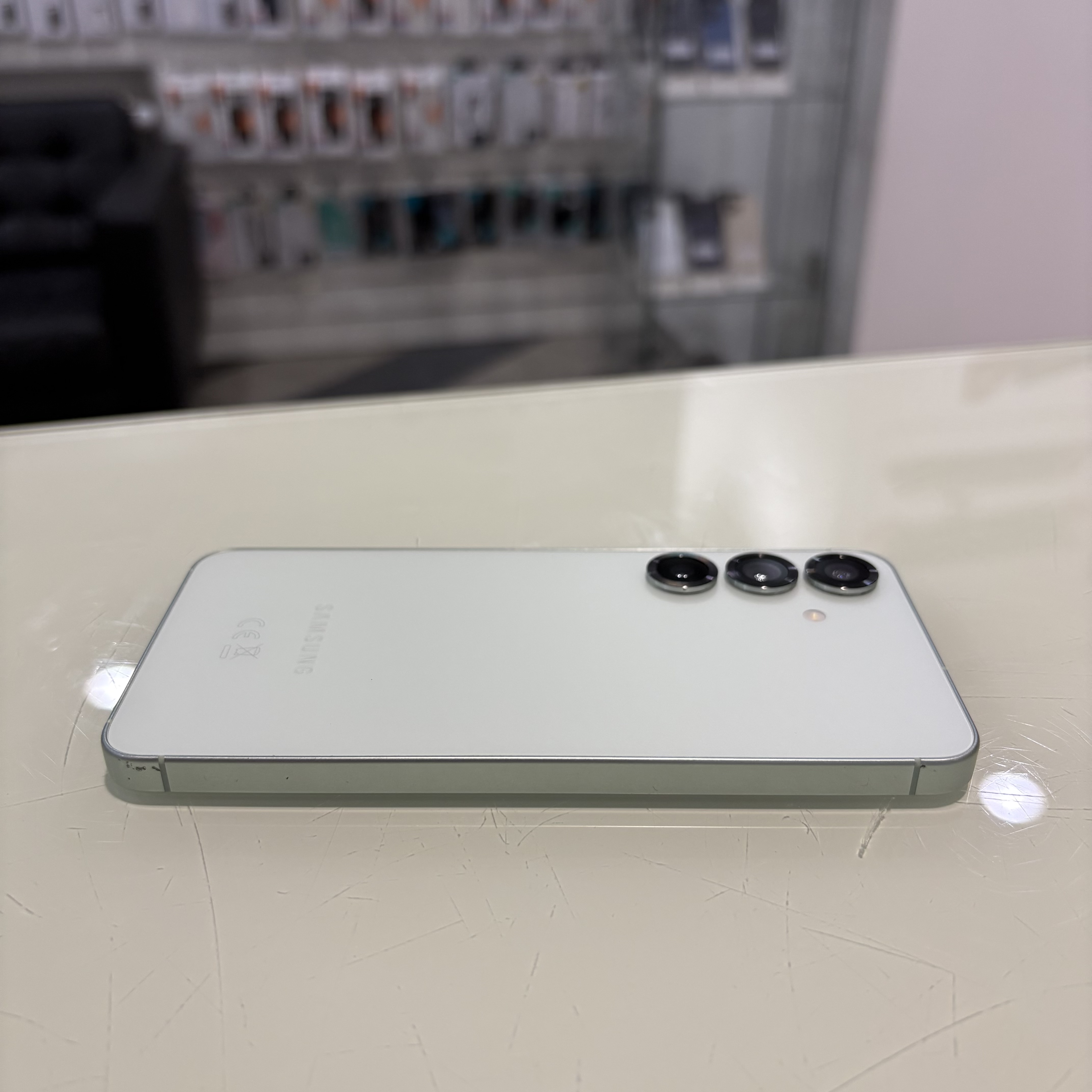 Samsung Galaxy S25 - 256 GB - zöld (429)
