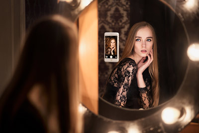 4-monster-selfie-iphone6-opt