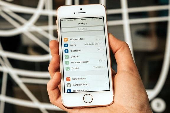 apple-iphone-se_0010-720x720