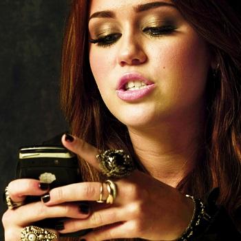 tumblr_llkmaisjga1qe8ix7o1_r2_500